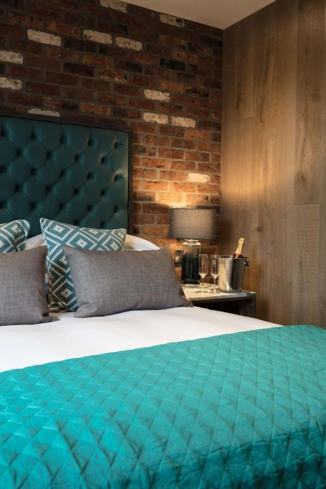 Photo of the whole room, Bed in The Driftwood Bexhill