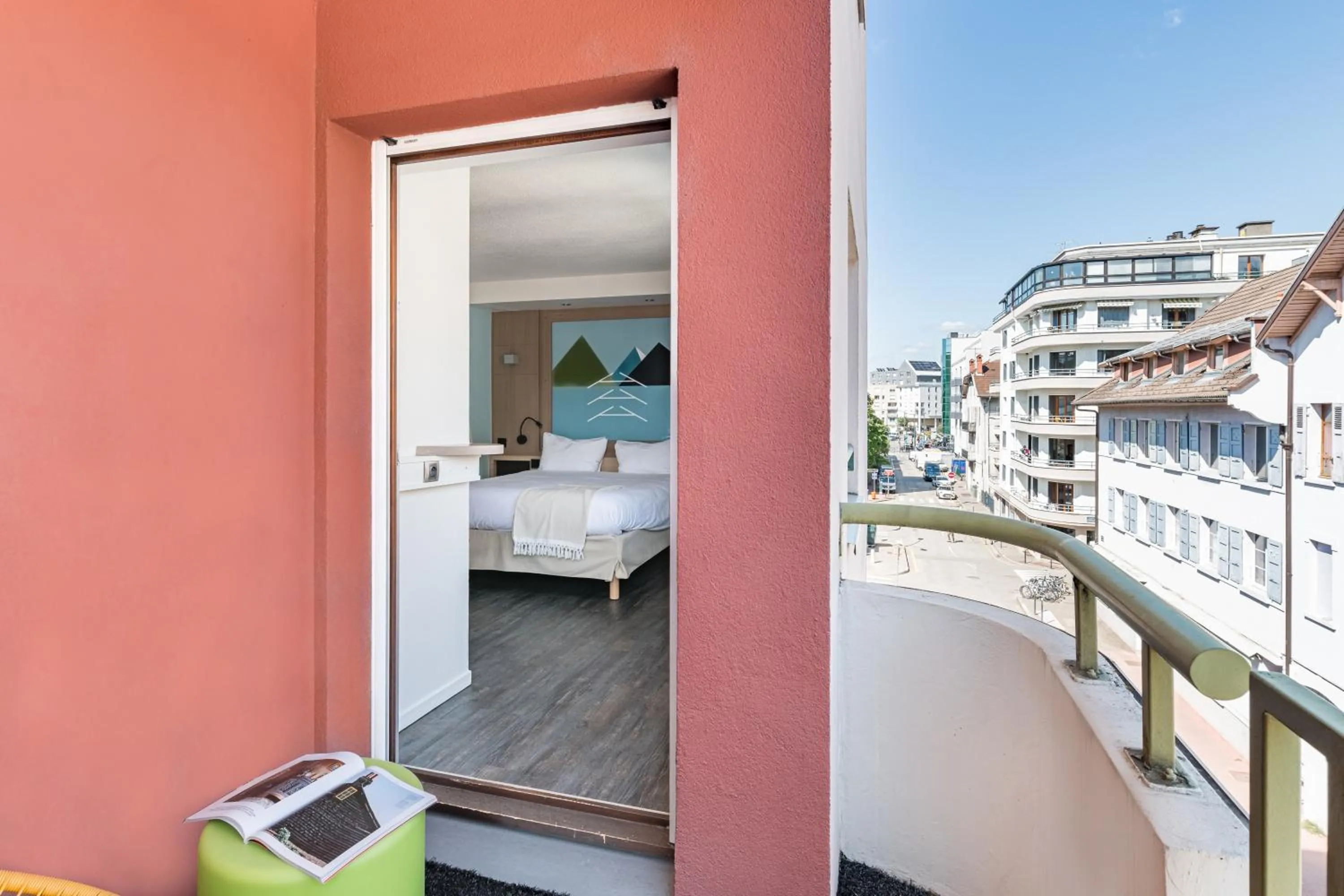 Bedroom, Bed in ibis Styles Annecy Centre Gare