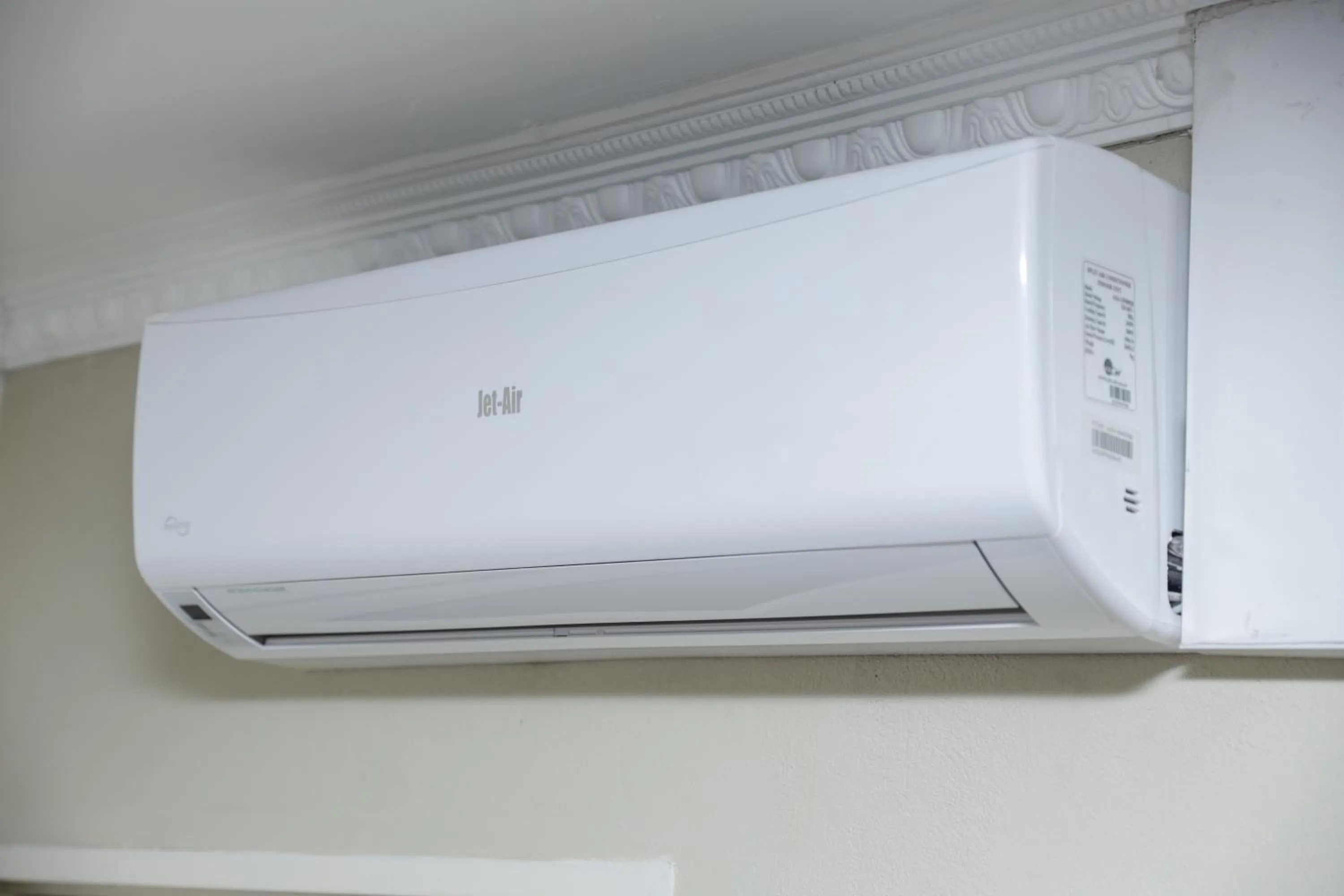 air conditioner in Q's Boutique Stay