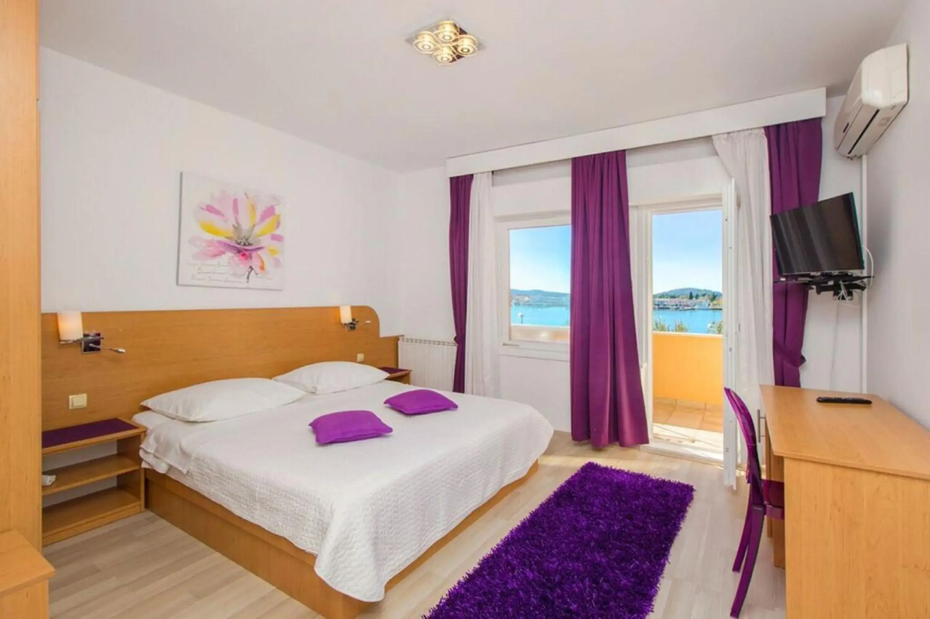 Studio with Balcony and Sea View - single occupancy in Pansion Zlatna ribica Studio with Balcony and Sea View - single occupancy in Pansion Zlatna ribica