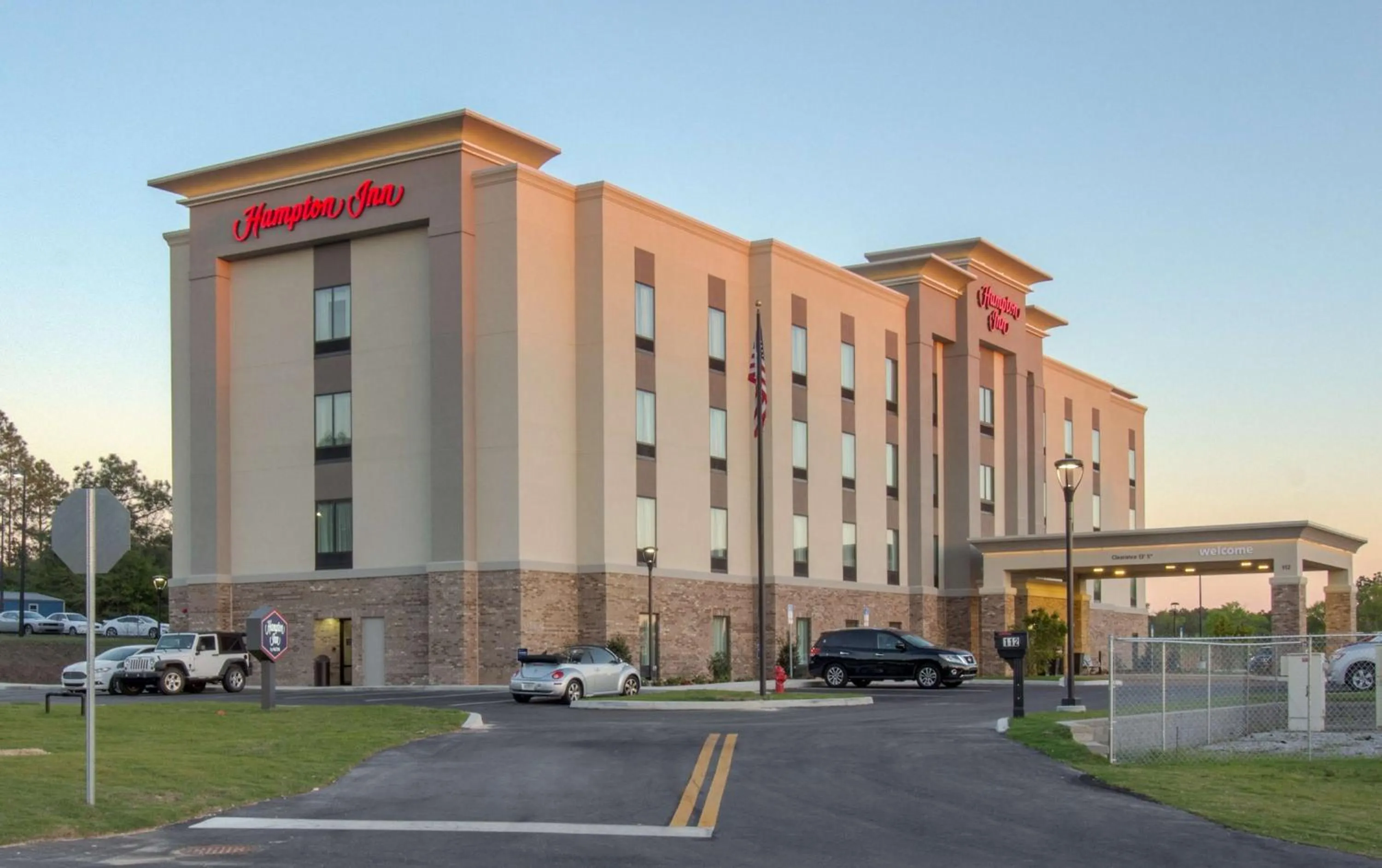 Property building in Hampton Inn Crestview South I-10, Fl