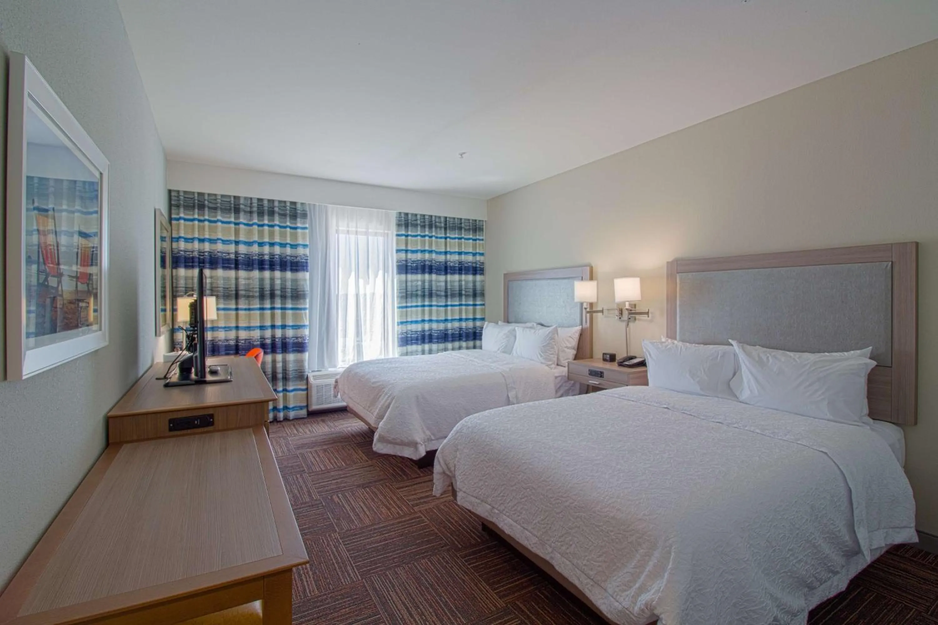 Bedroom, Bed in Hampton Inn Crestview South I-10, Fl