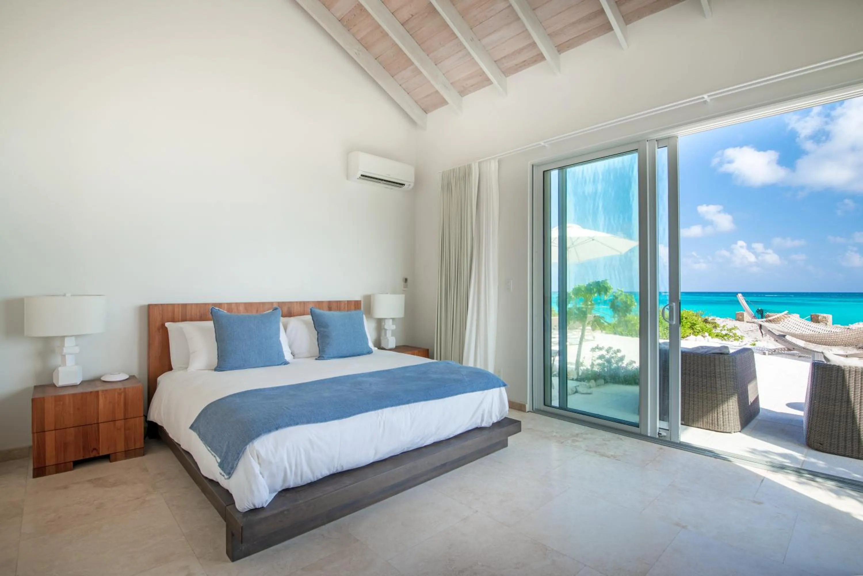 Bedroom, Bed in Sailrock South Caicos, Small Luxury Hotels of the World