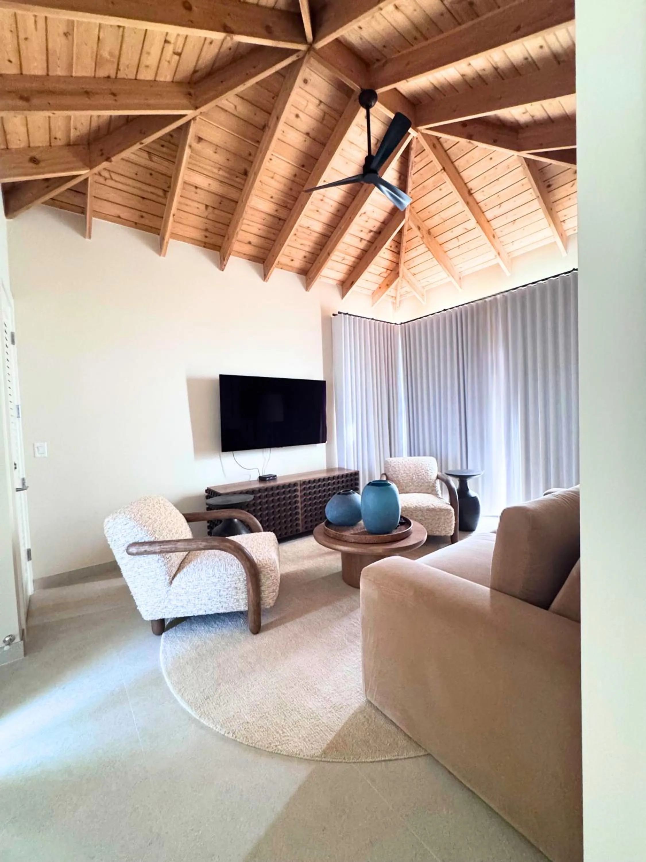 TV and multimedia in Sailrock South Caicos, Small Luxury Hotels of the World