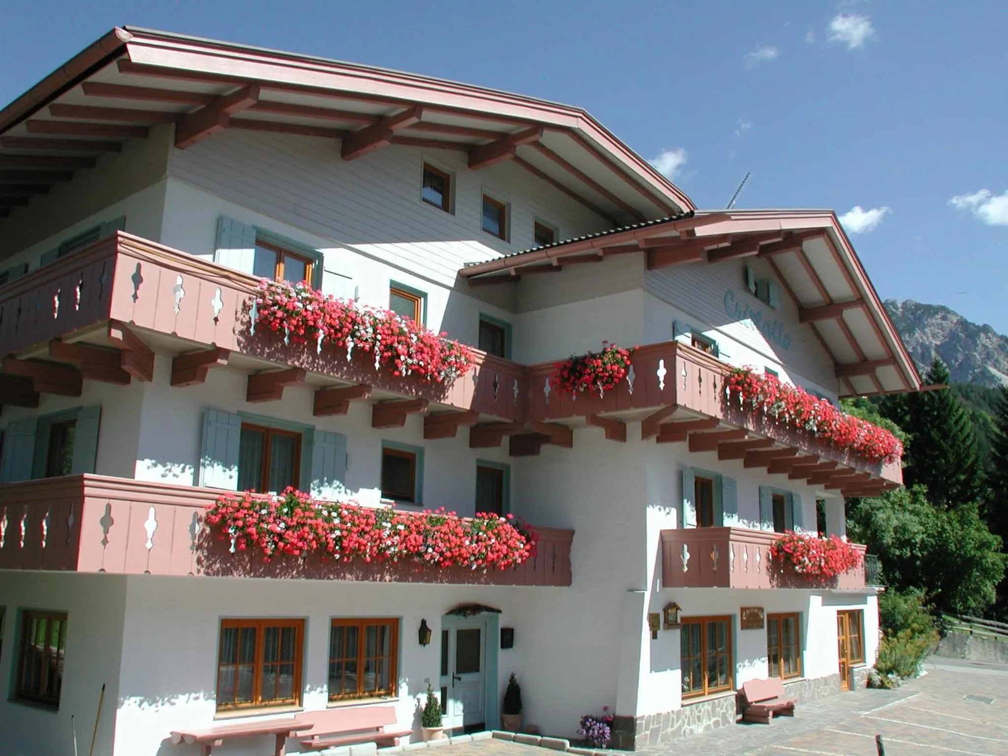 Facade/entrance in Garni Cristallo