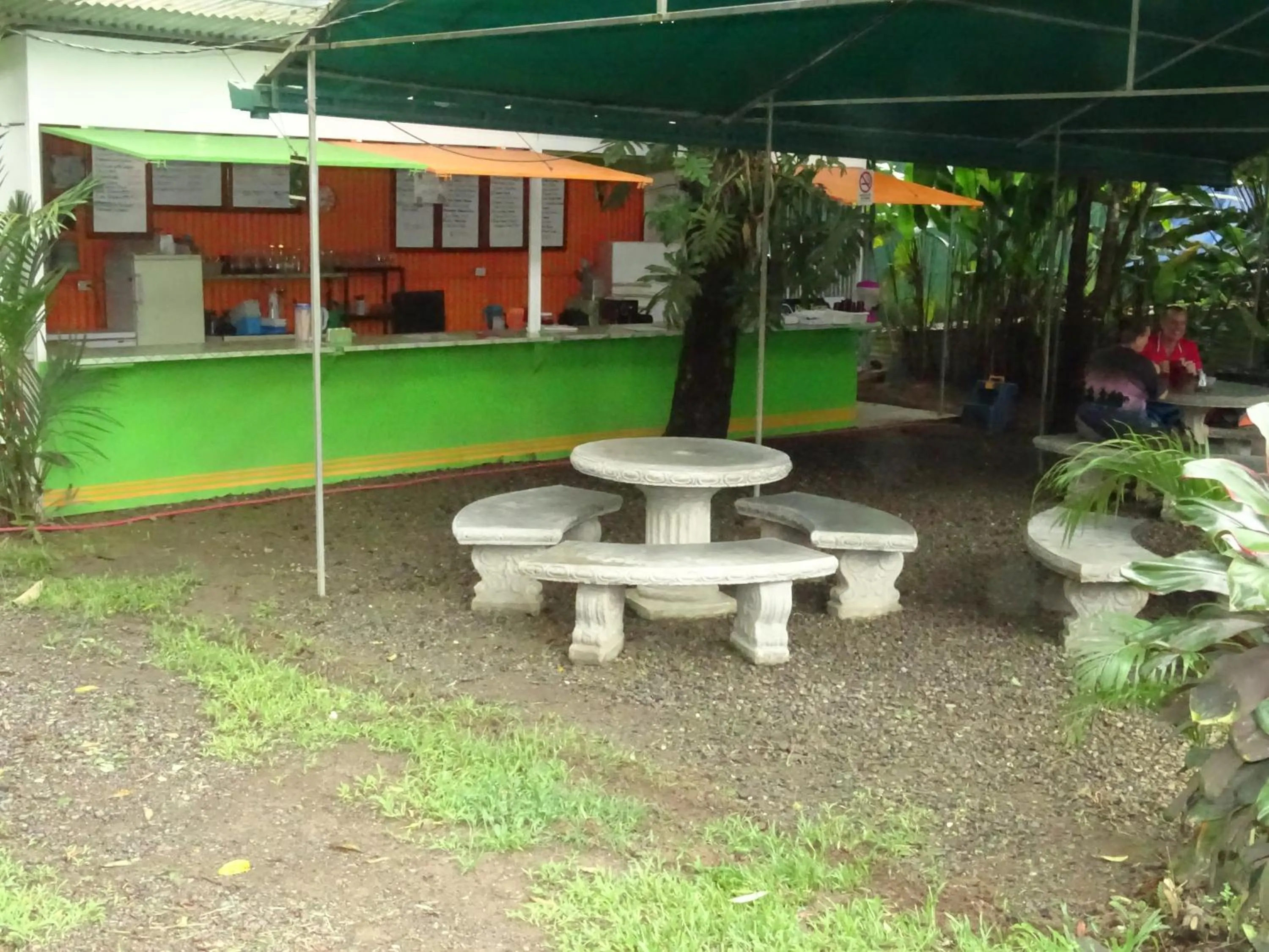 Restaurant/places to eat in Hostel Osa Tucan Drake