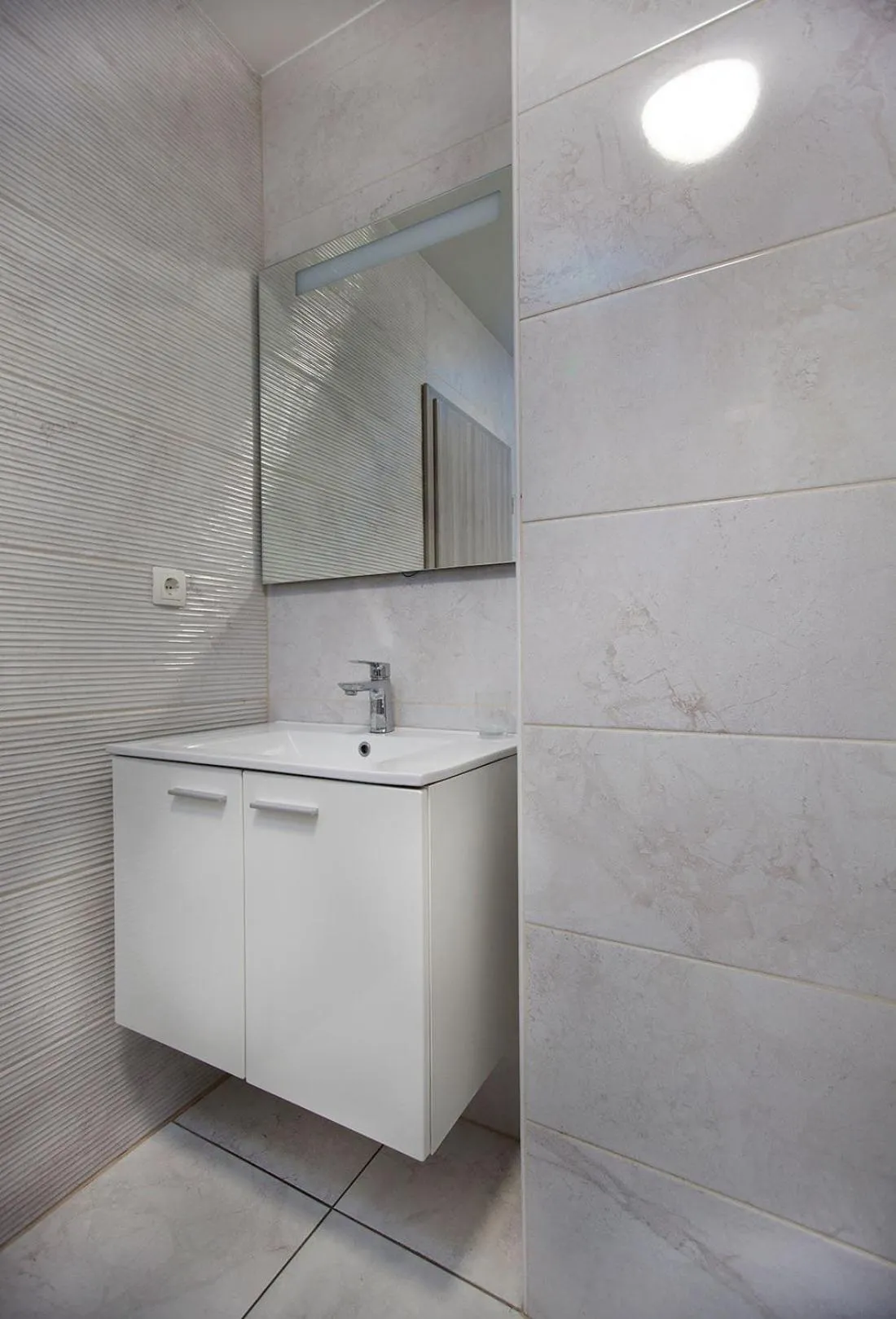 Rooms & Apartments Banjac