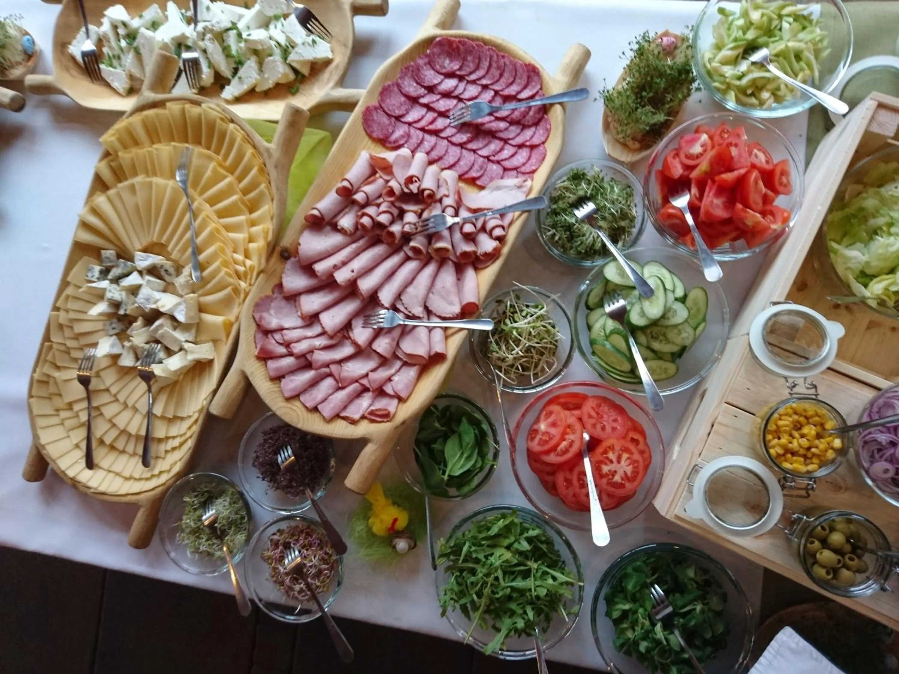 Buffet breakfast in Dolina Leśnicy SKI & SPA Resort