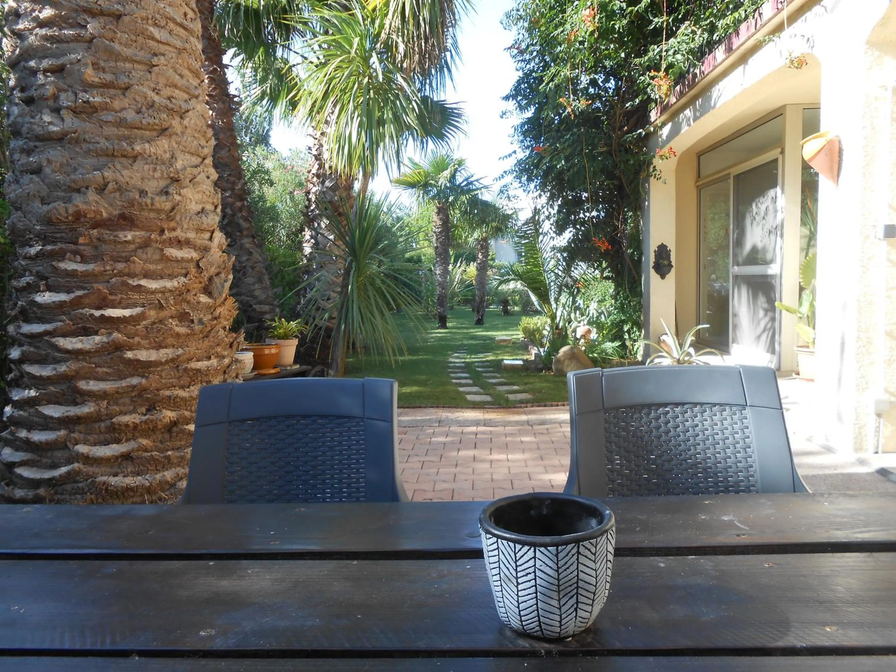 Property building in Maison Monica Exeptionnel-Jardin paysage ZEN