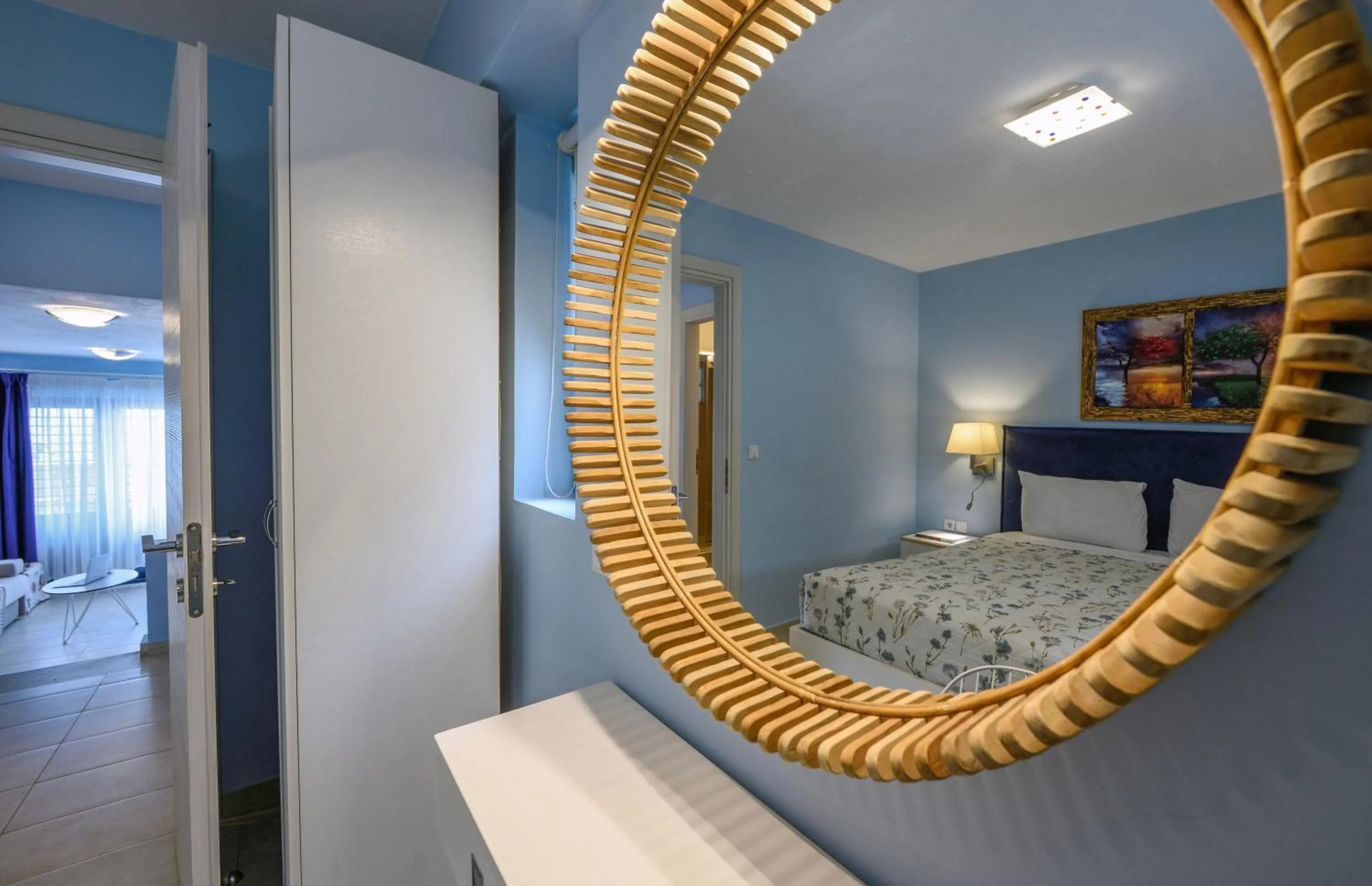 Decorative detail, Bed in Elpiniki Luxury Apartments