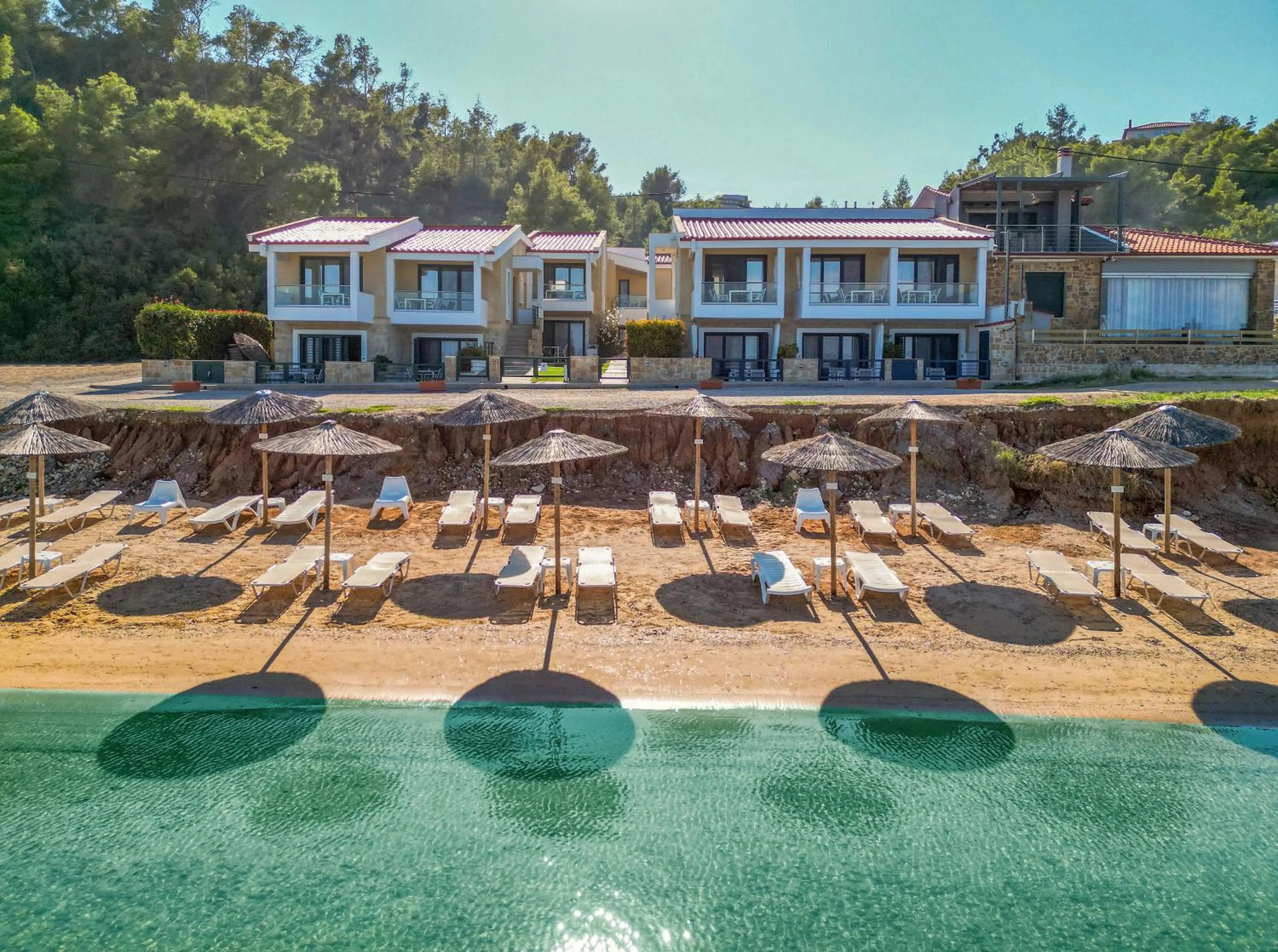 Property building in Elpiniki Luxury Apartments