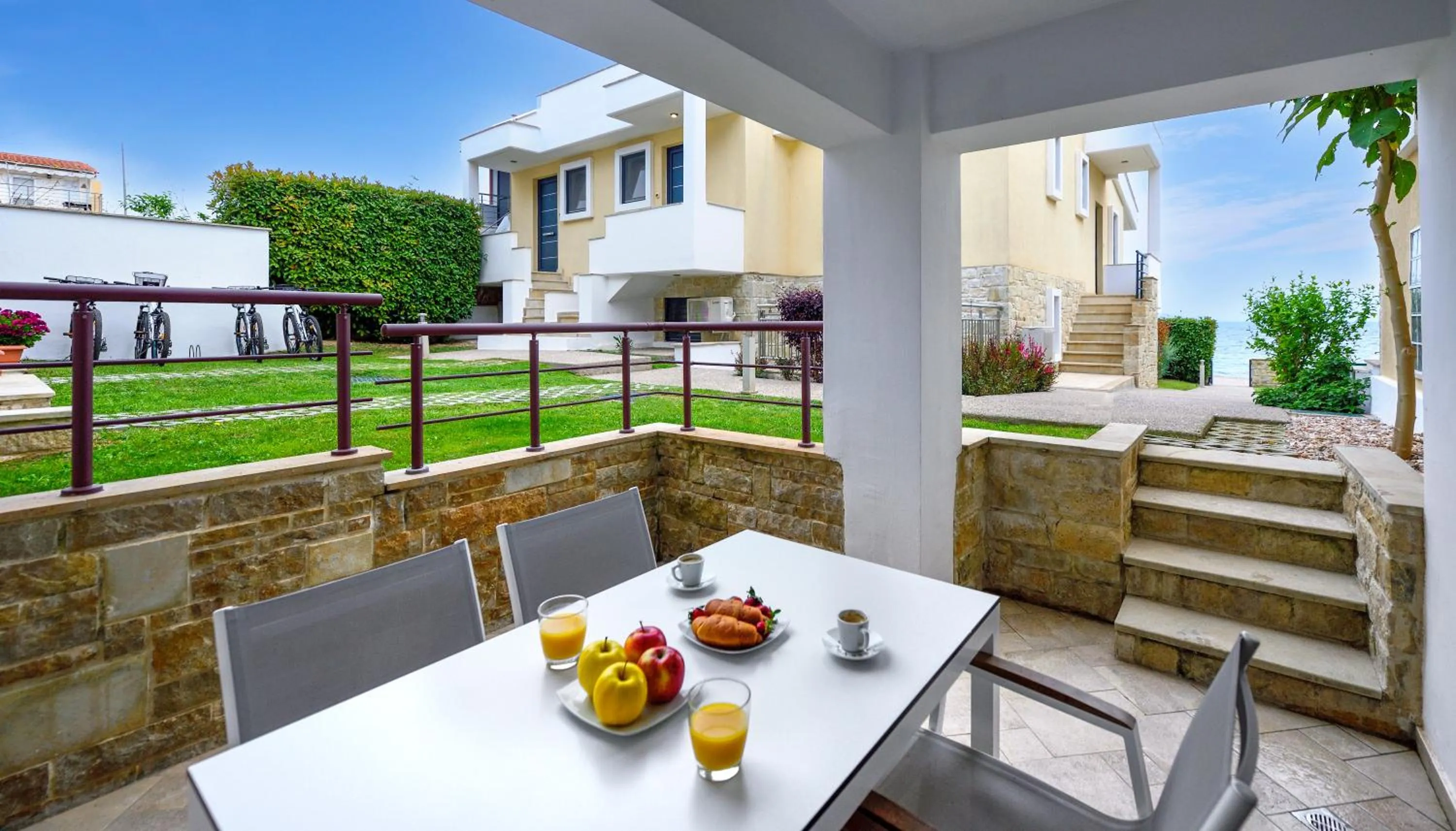 Patio in Elpiniki Luxury Apartments