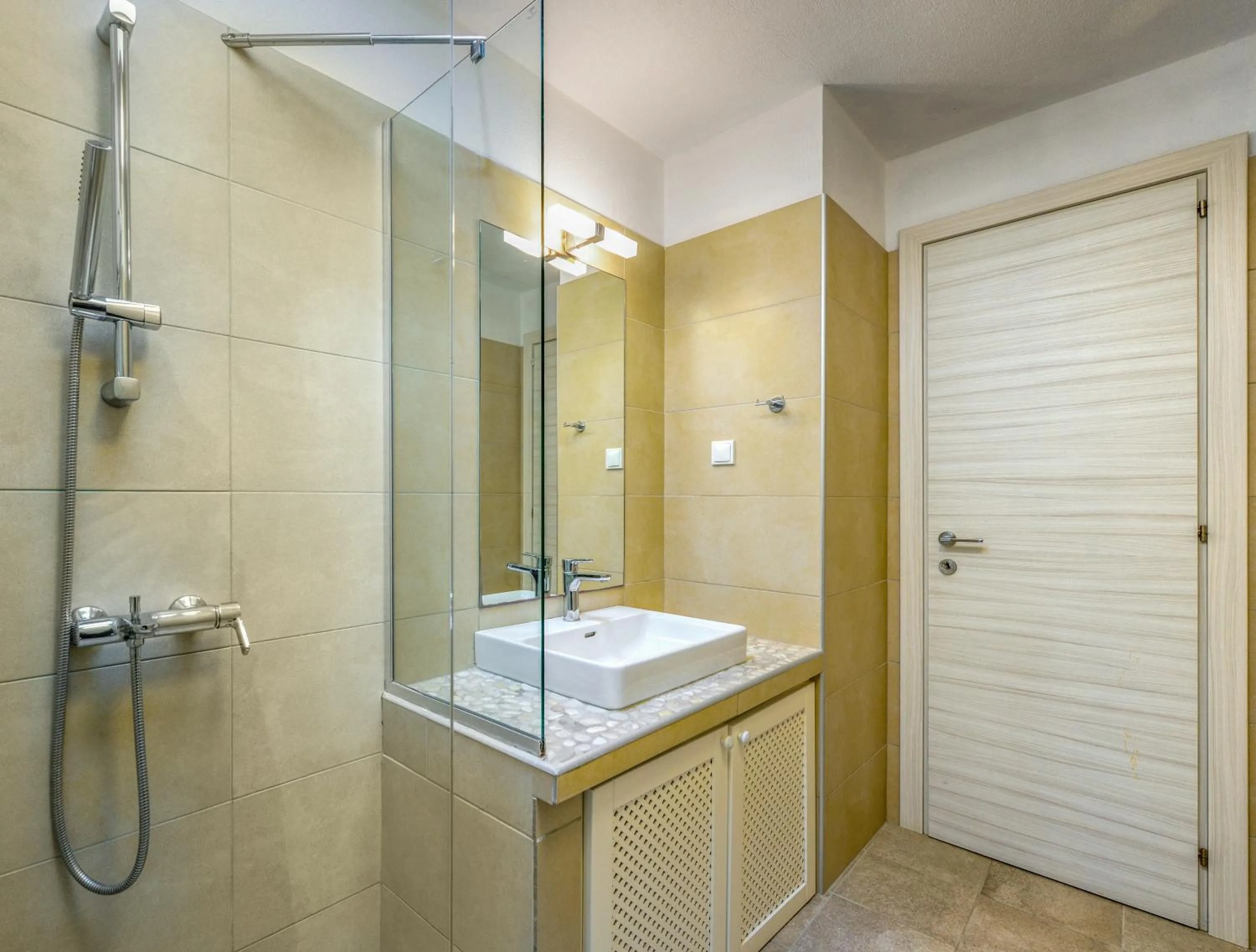 Shower in Elpiniki Luxury Apartments