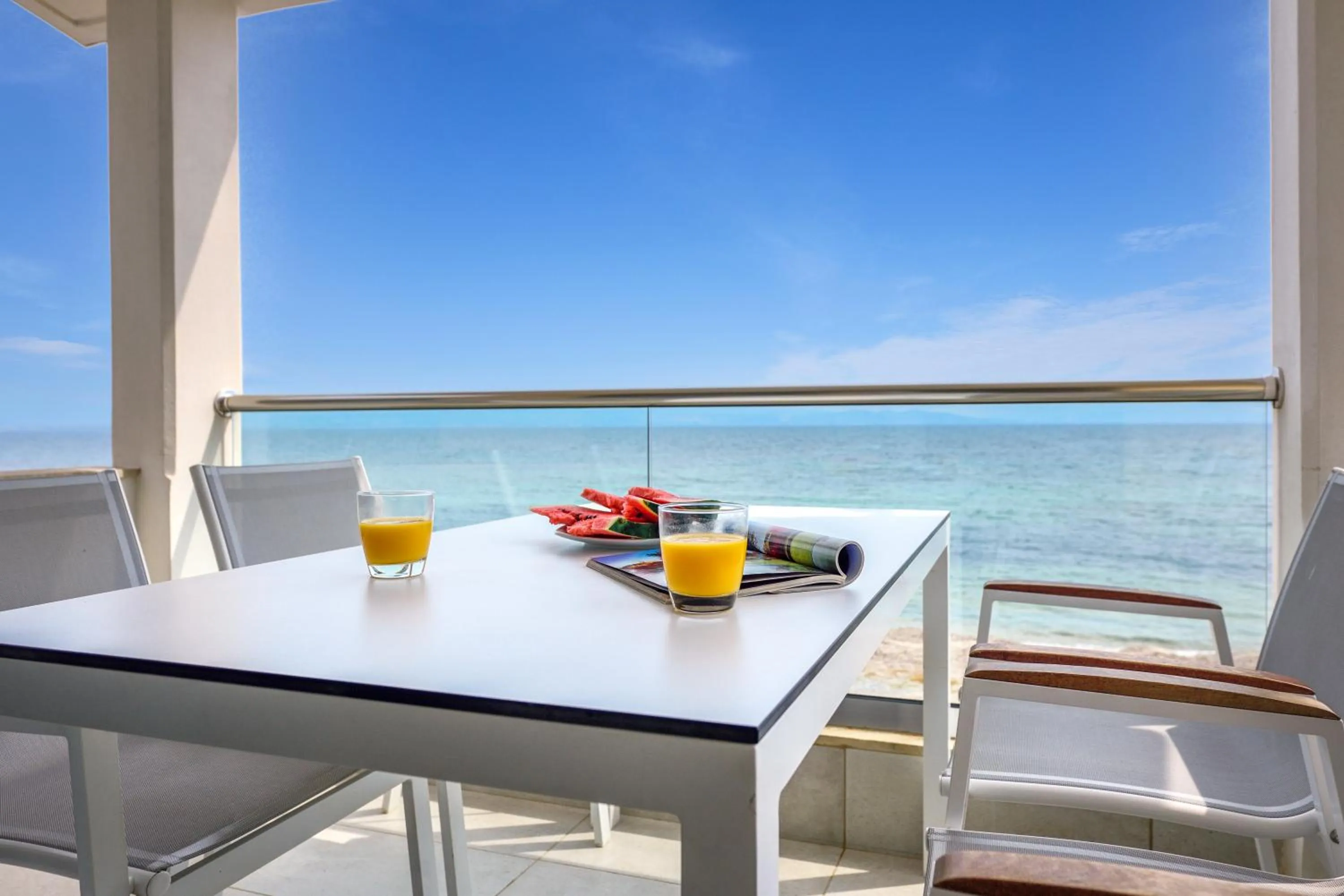 Day in Elpiniki Luxury Apartments