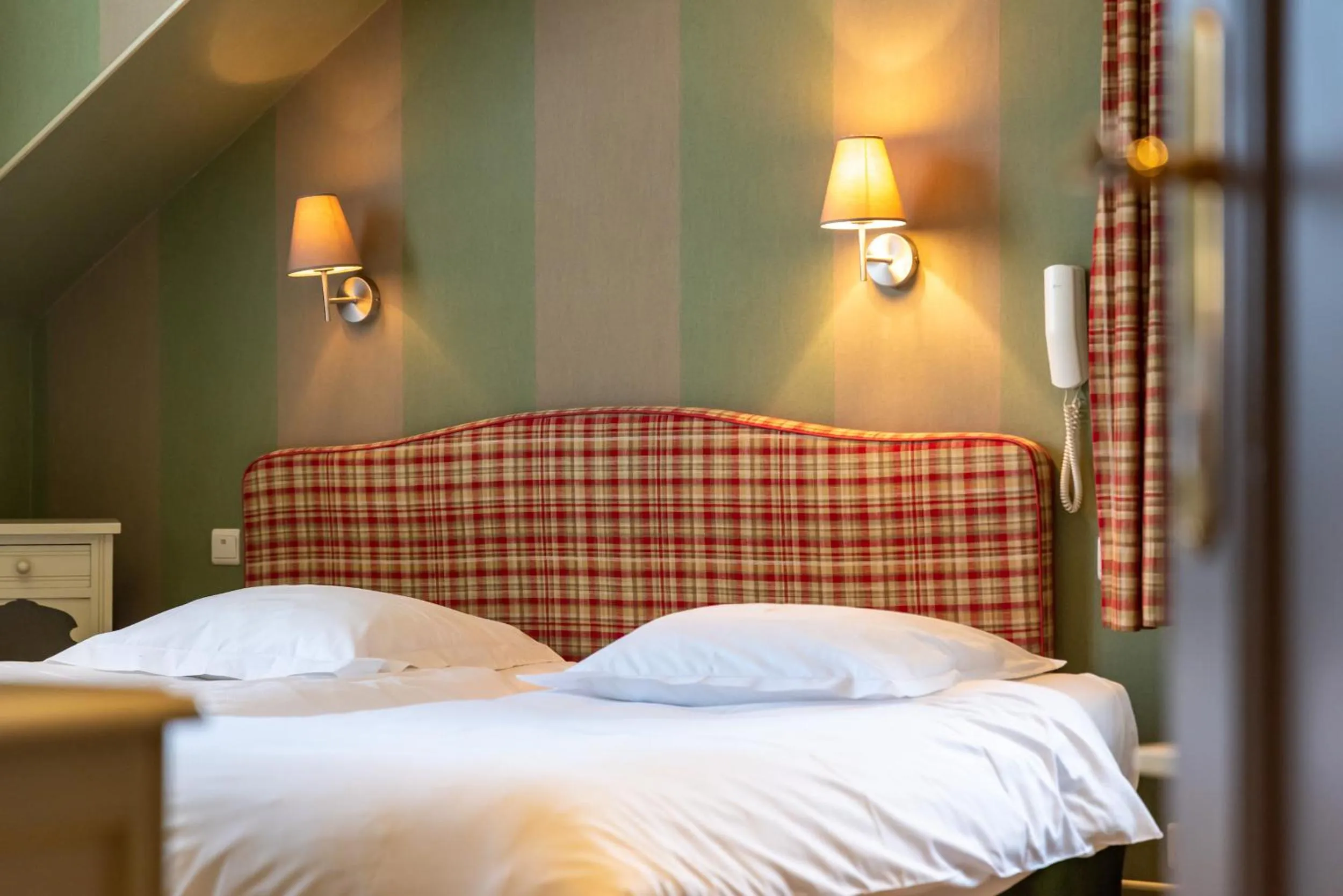 Photo of the whole room, Bed in Hôtel Le Cor de Chasse