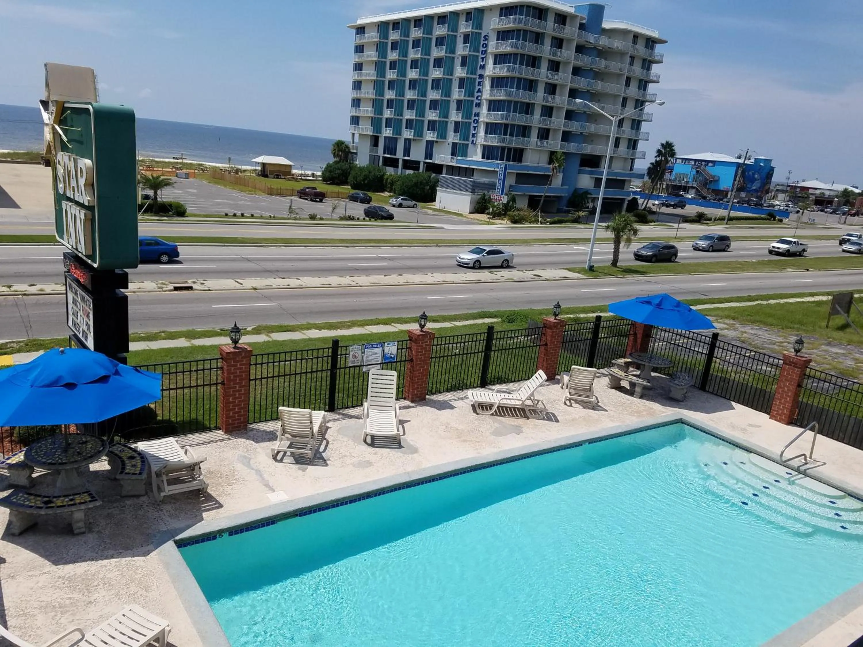 Pool view in Star Inn Biloxi