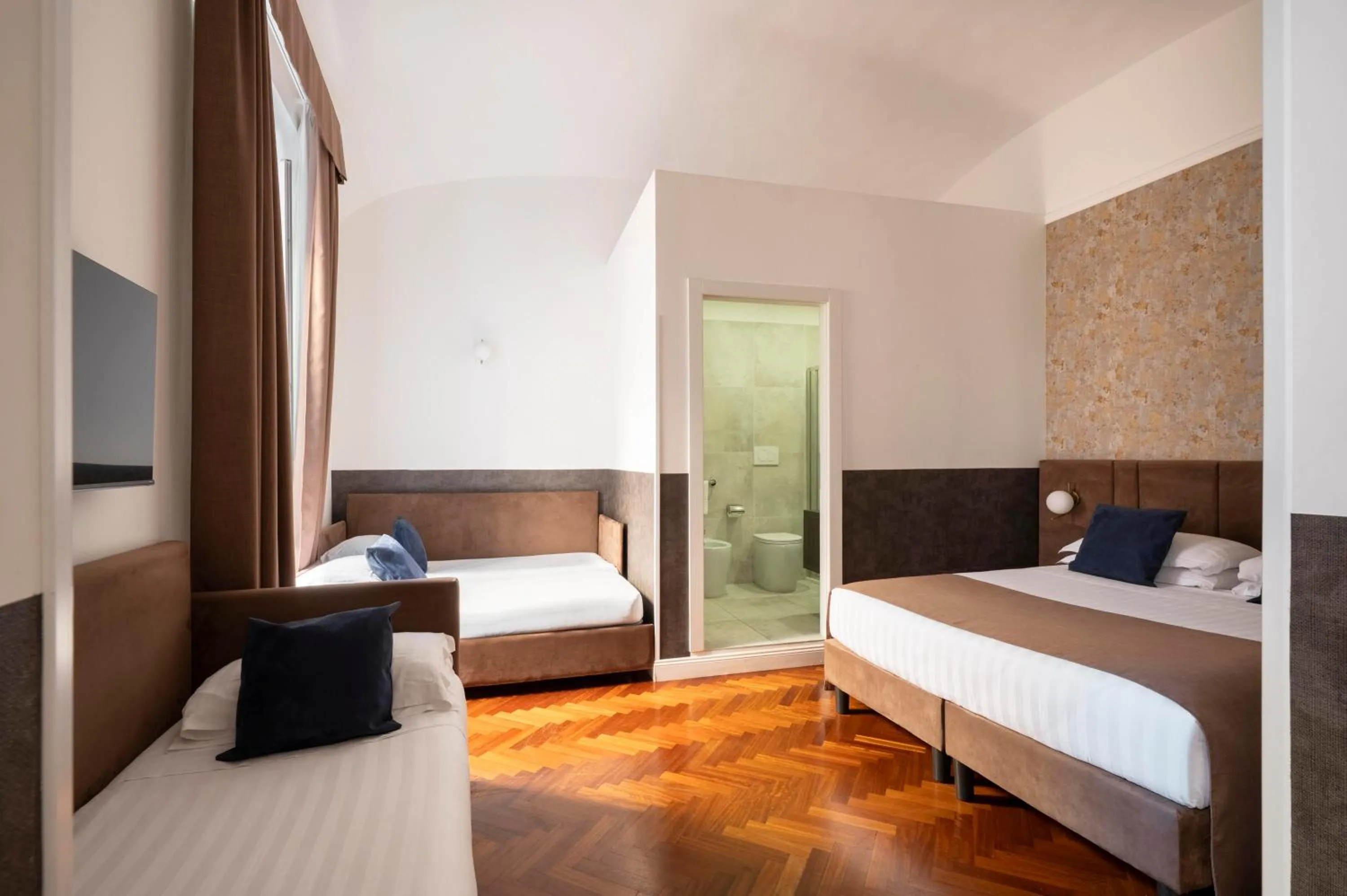 Bed in Vittoriano Suite