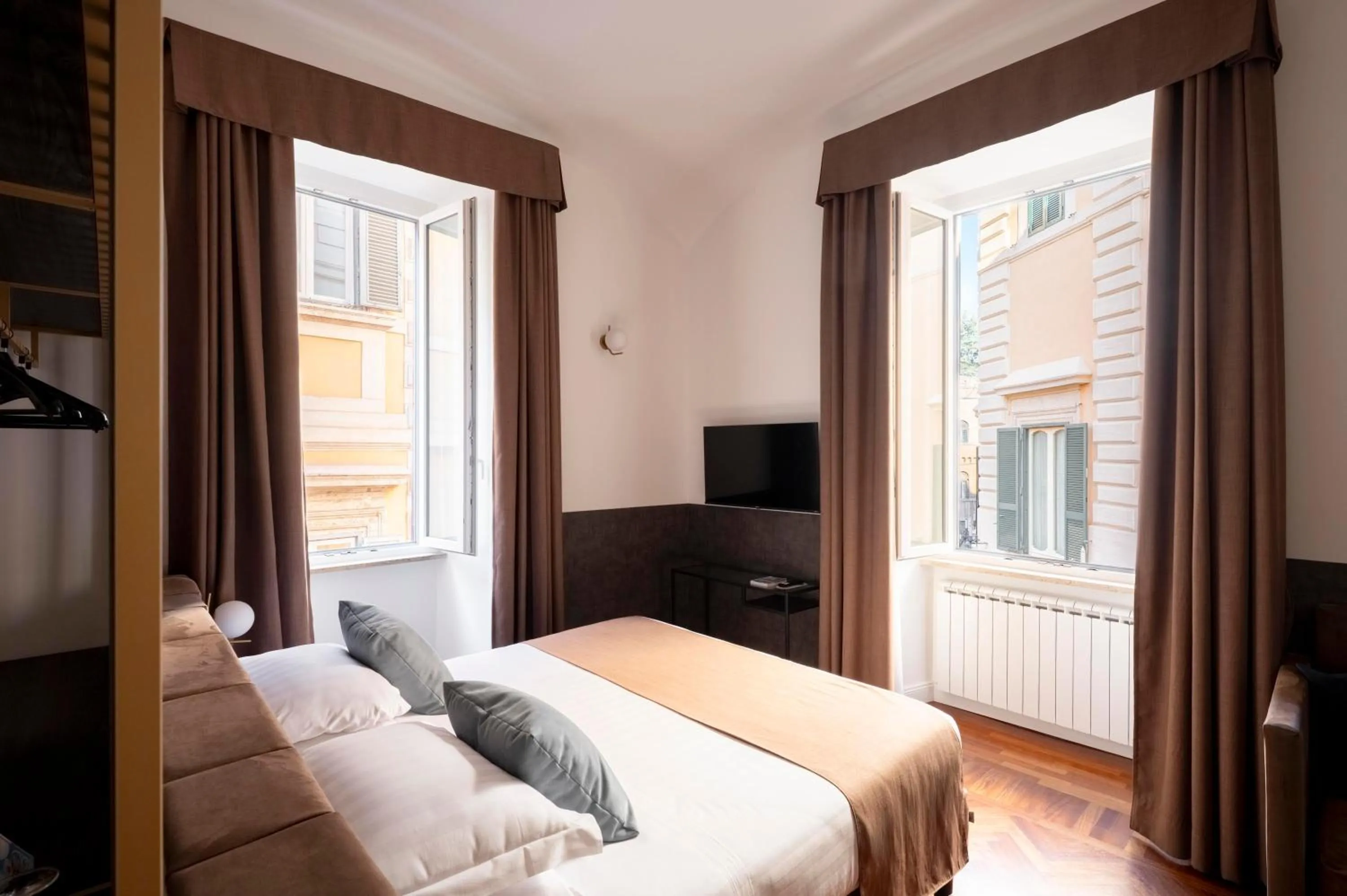 Bed in Vittoriano Suite