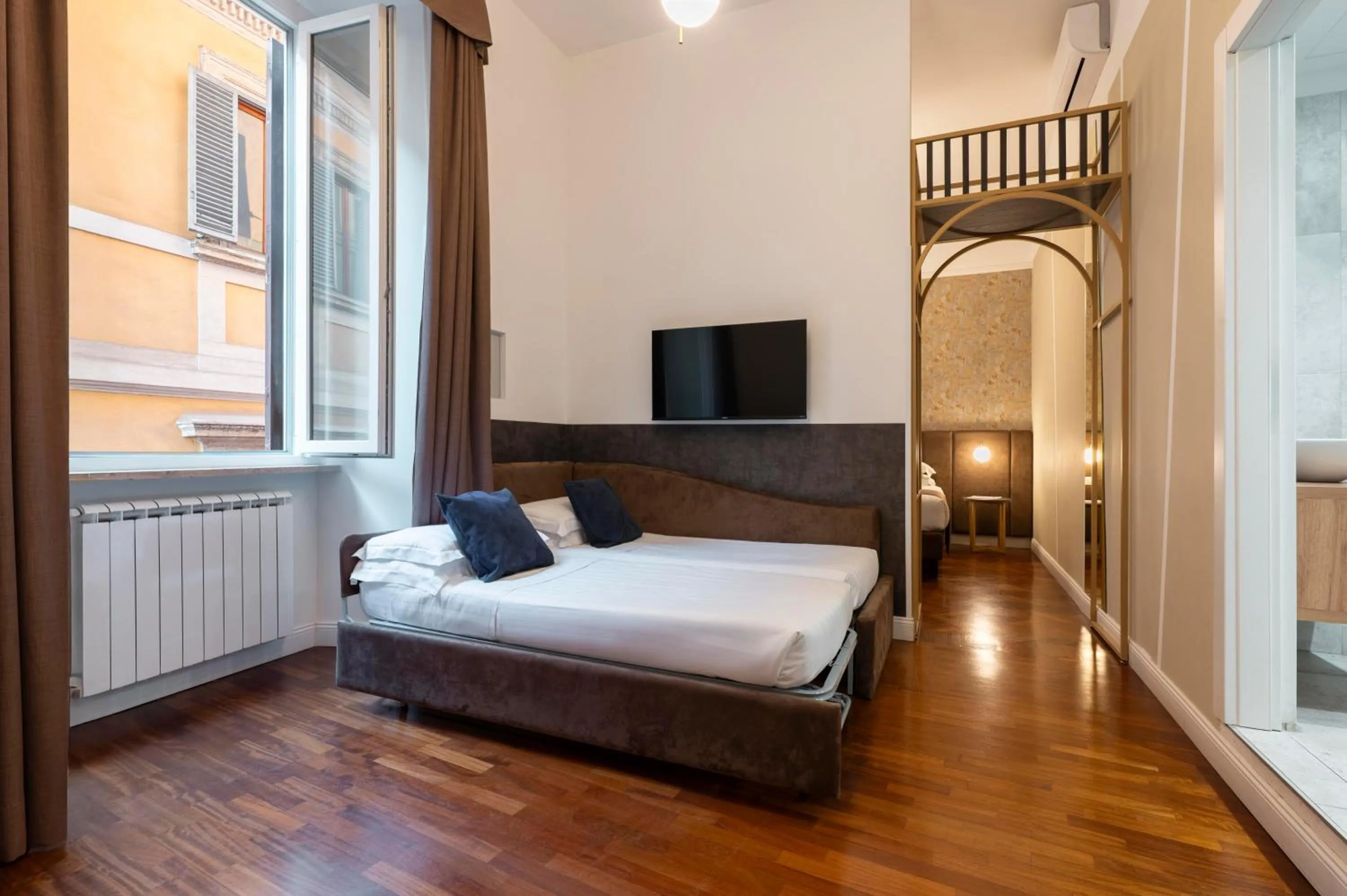 Bed in Vittoriano Suite