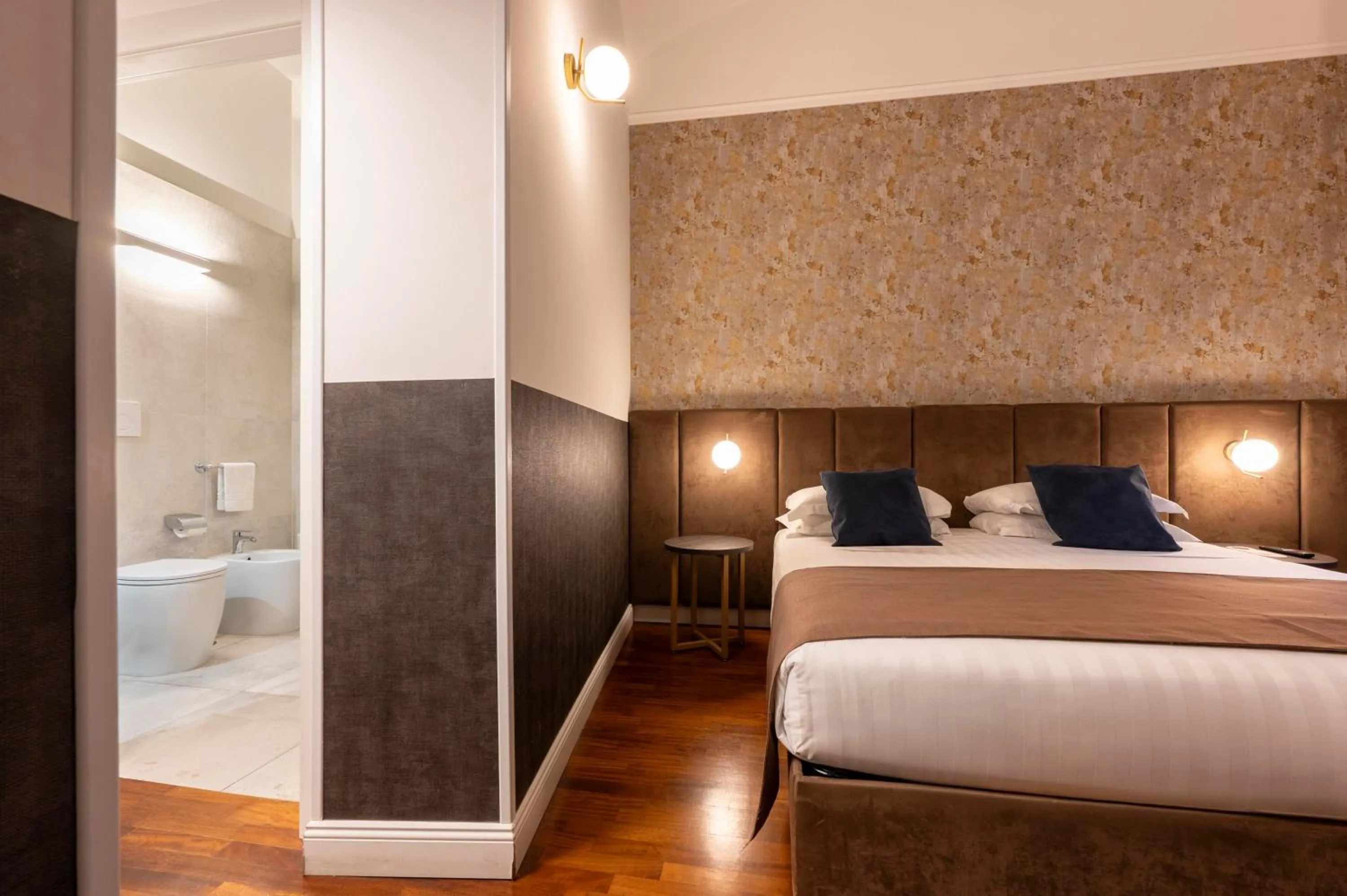 Bed in Vittoriano Suite