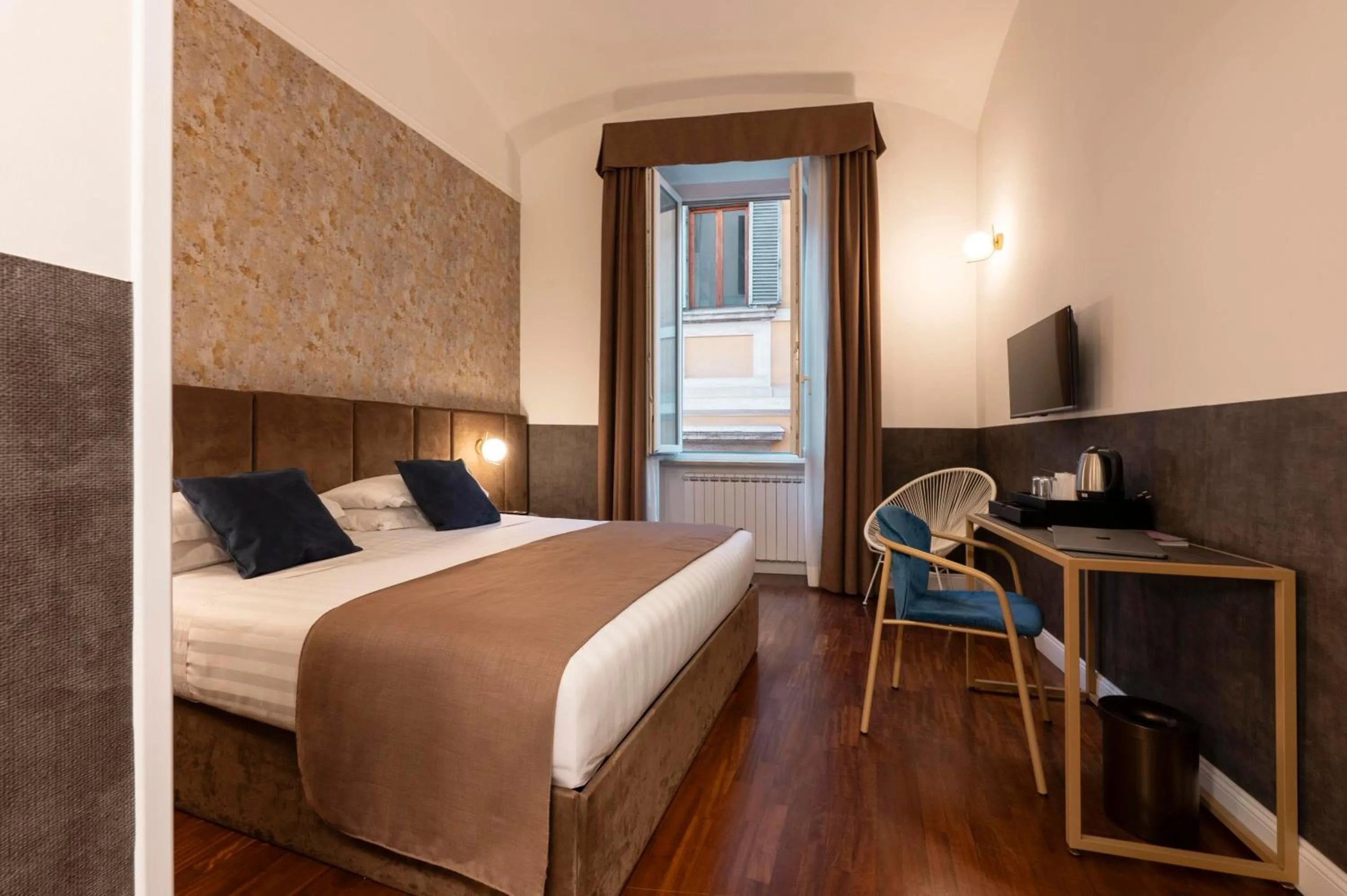 Bed in Vittoriano Suite