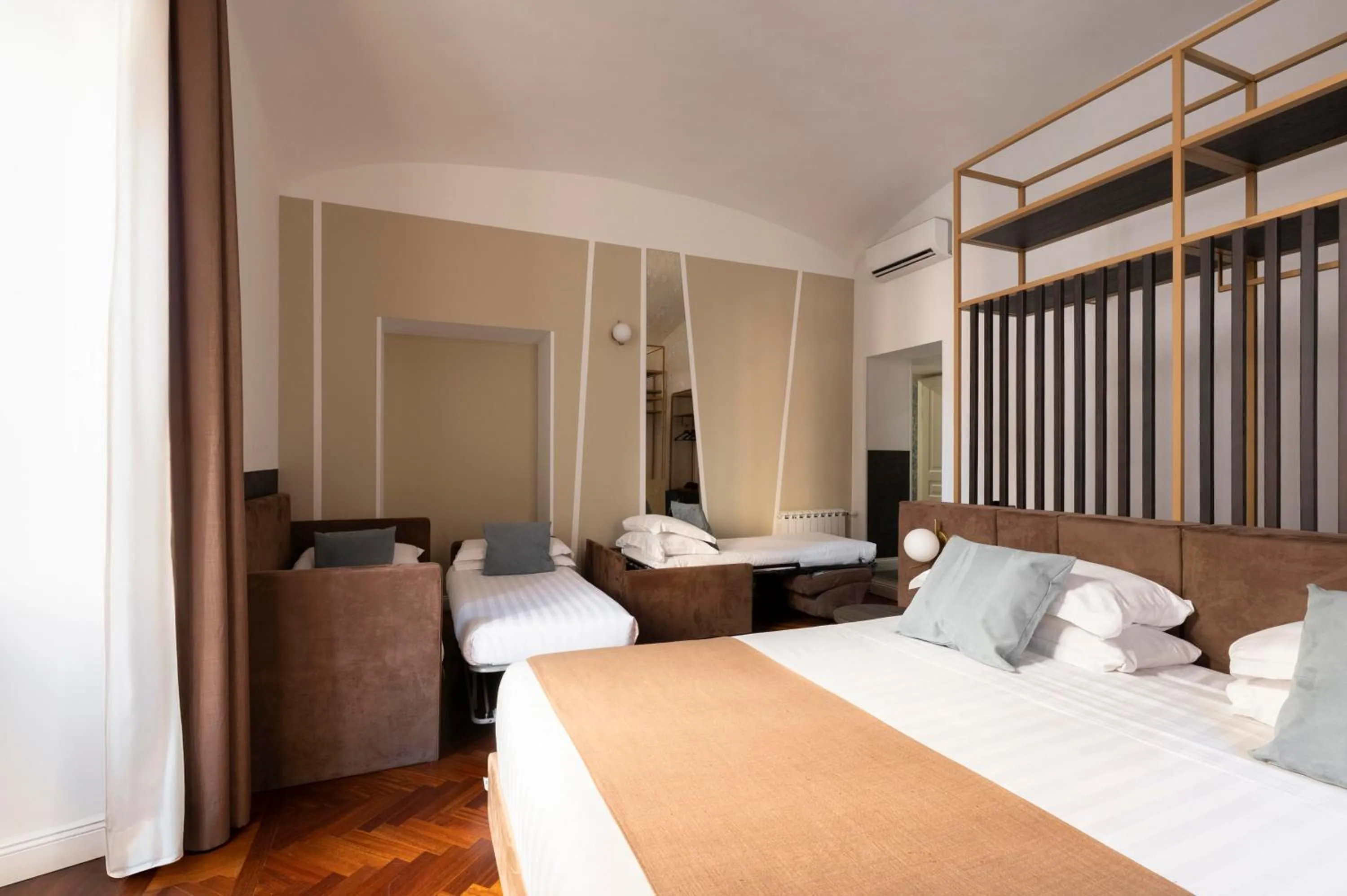 Bed in Vittoriano Suite