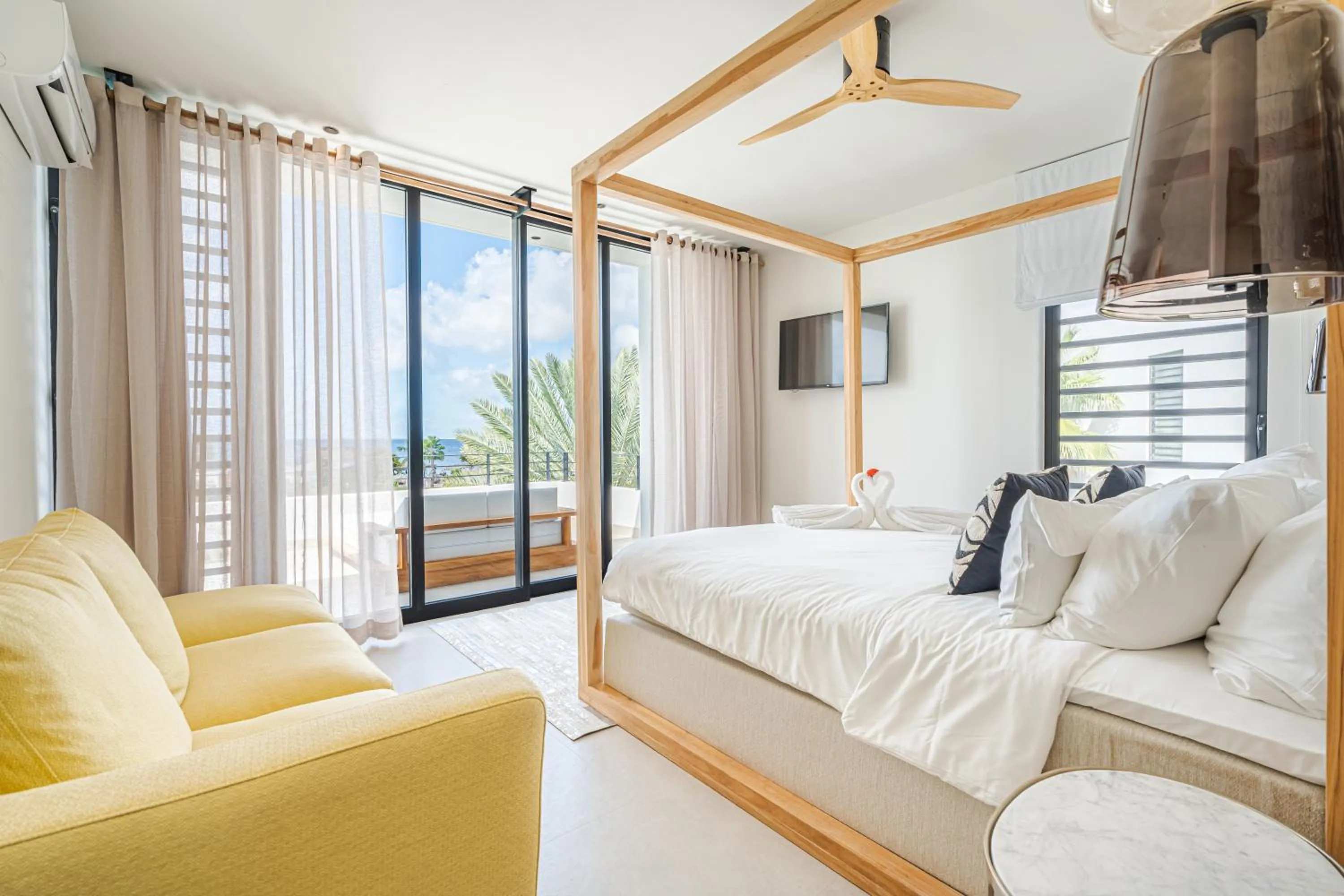 Bedroom, Bed in Van der Valk Plaza Beach & Dive Resort Bonaire - ALL INCLUSIVE
