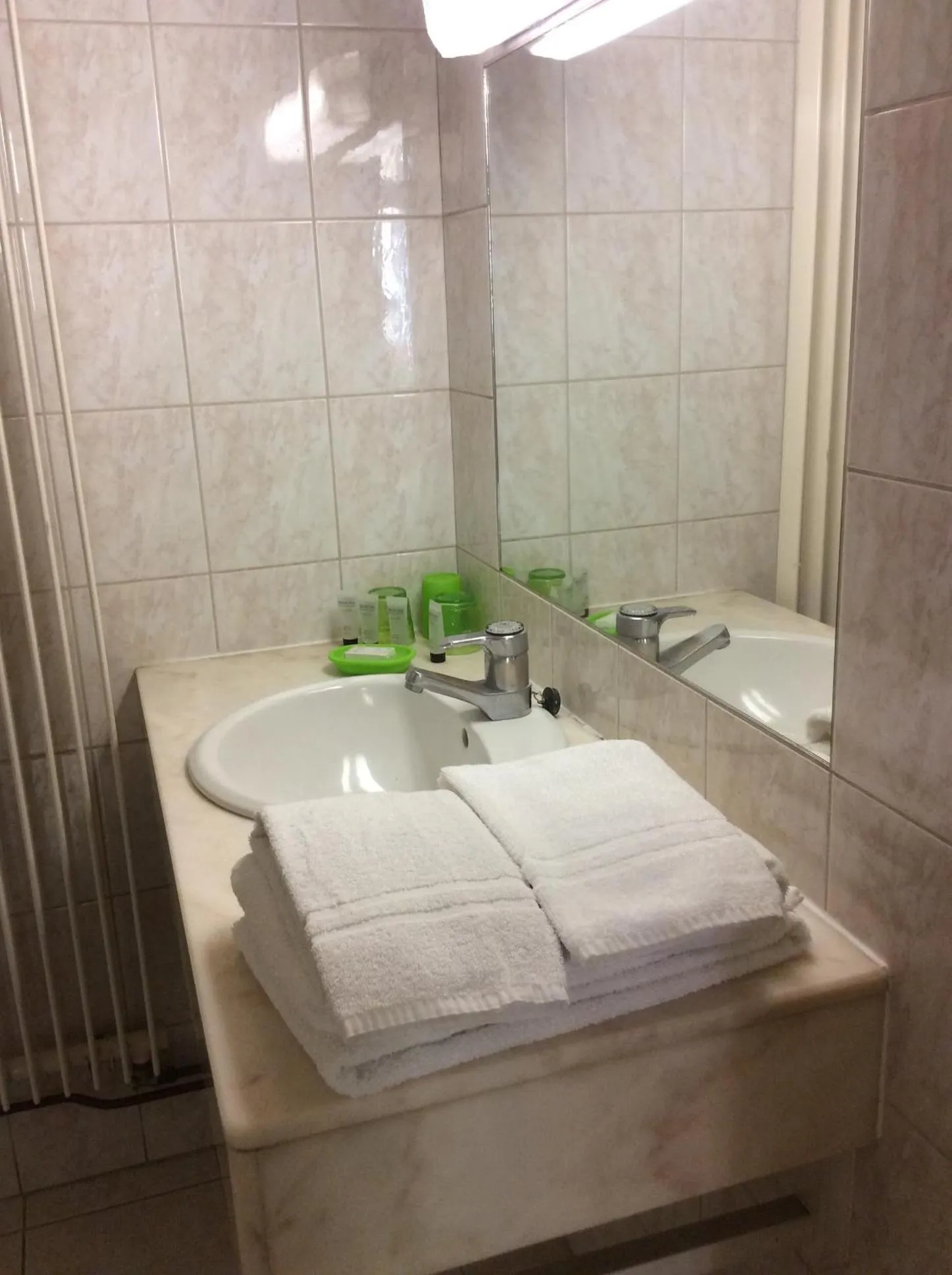 Bathroom in Hotel La Vieille Lanterne