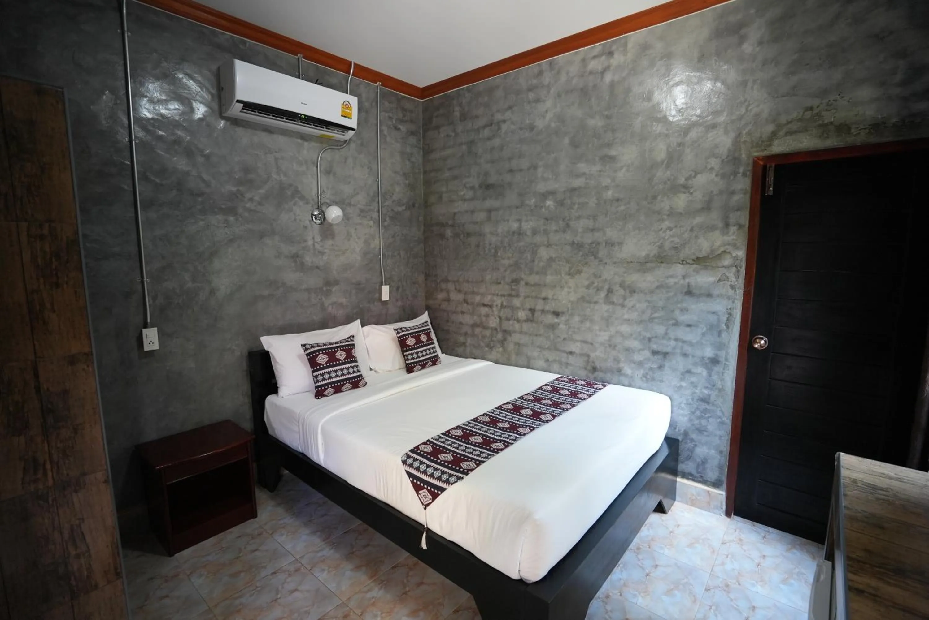 Bed in Siam Lanta Resort - SHA Extra Plus