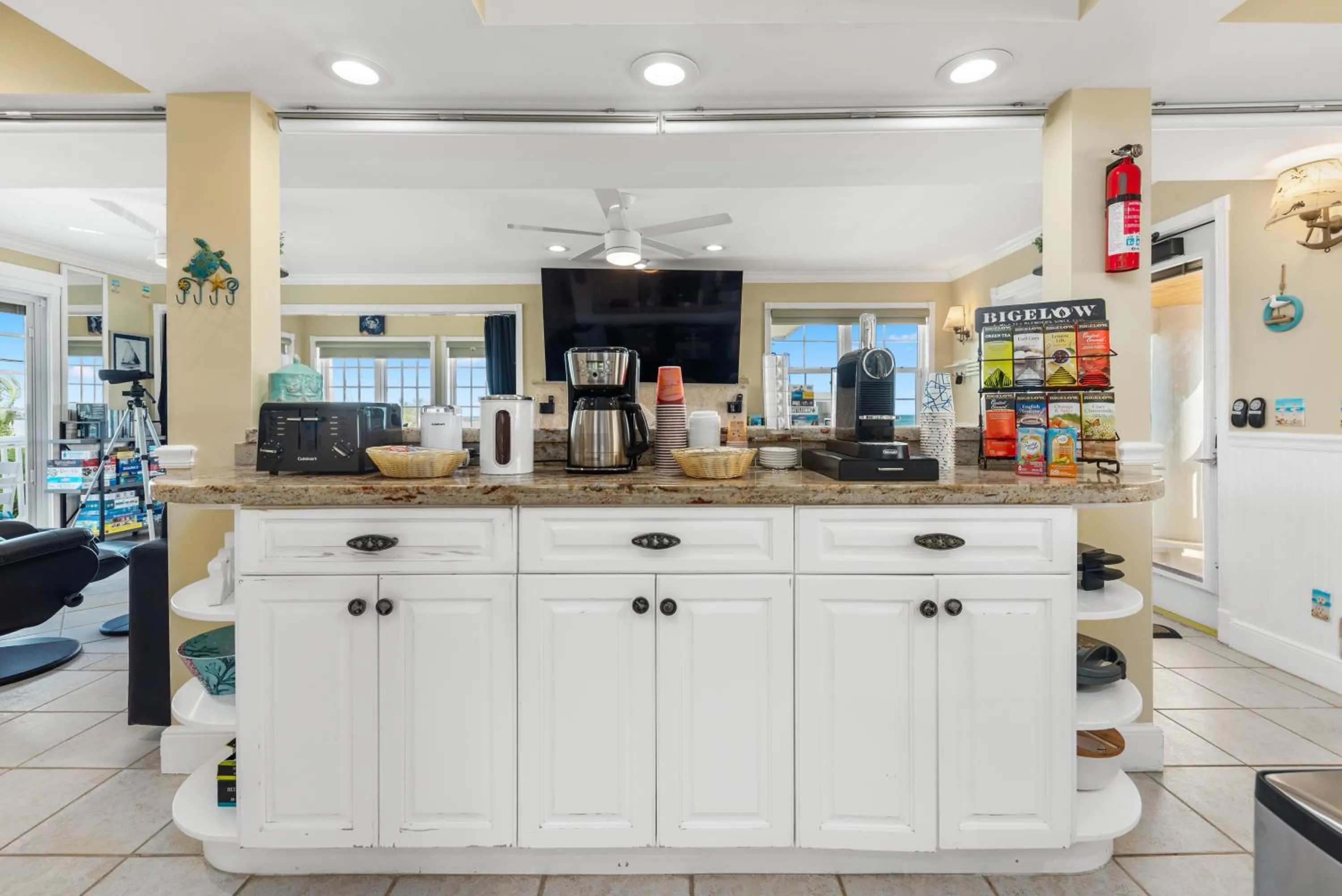 Coffee/tea facilities in As Good as it Gets