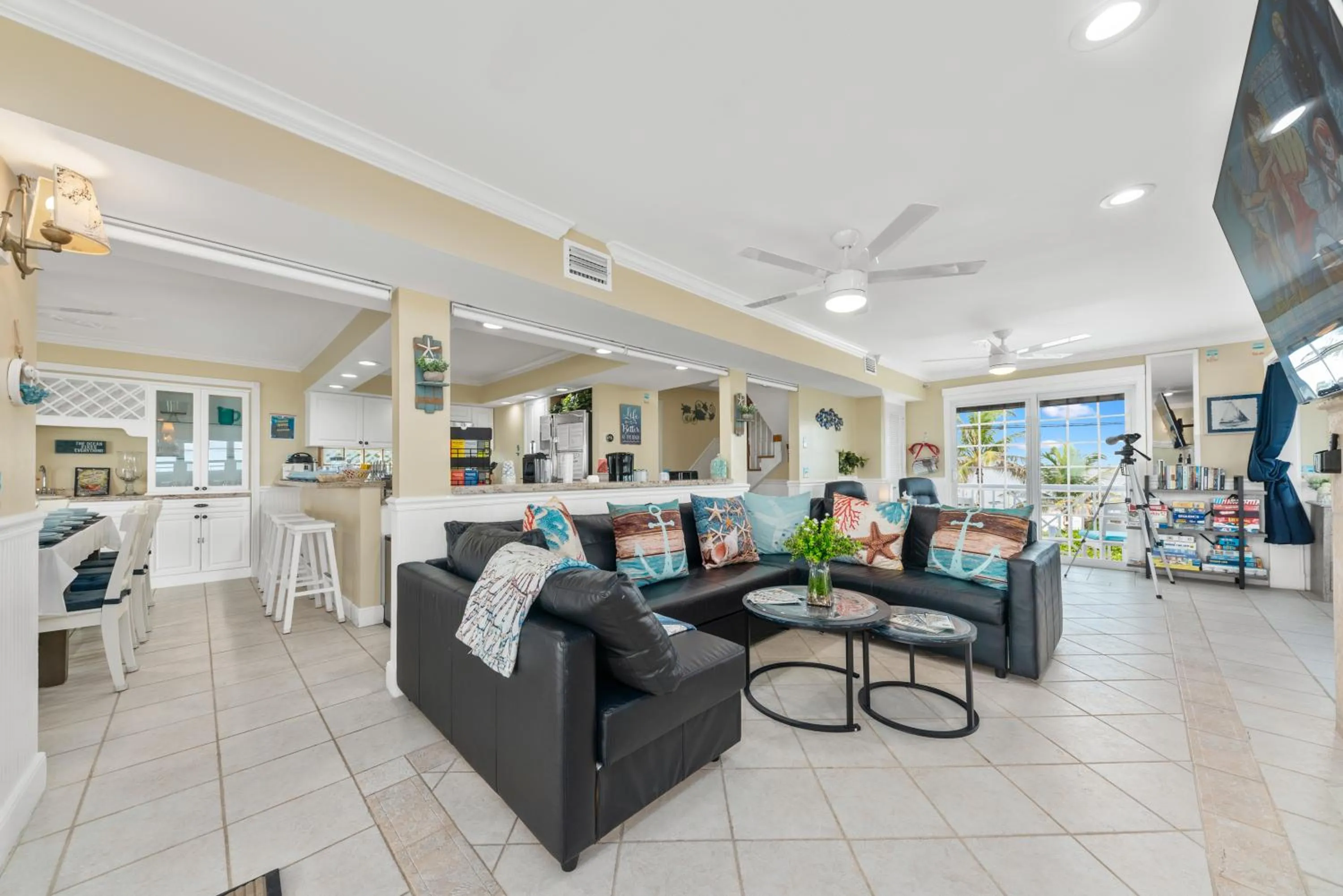 Living room in As Good as it Gets