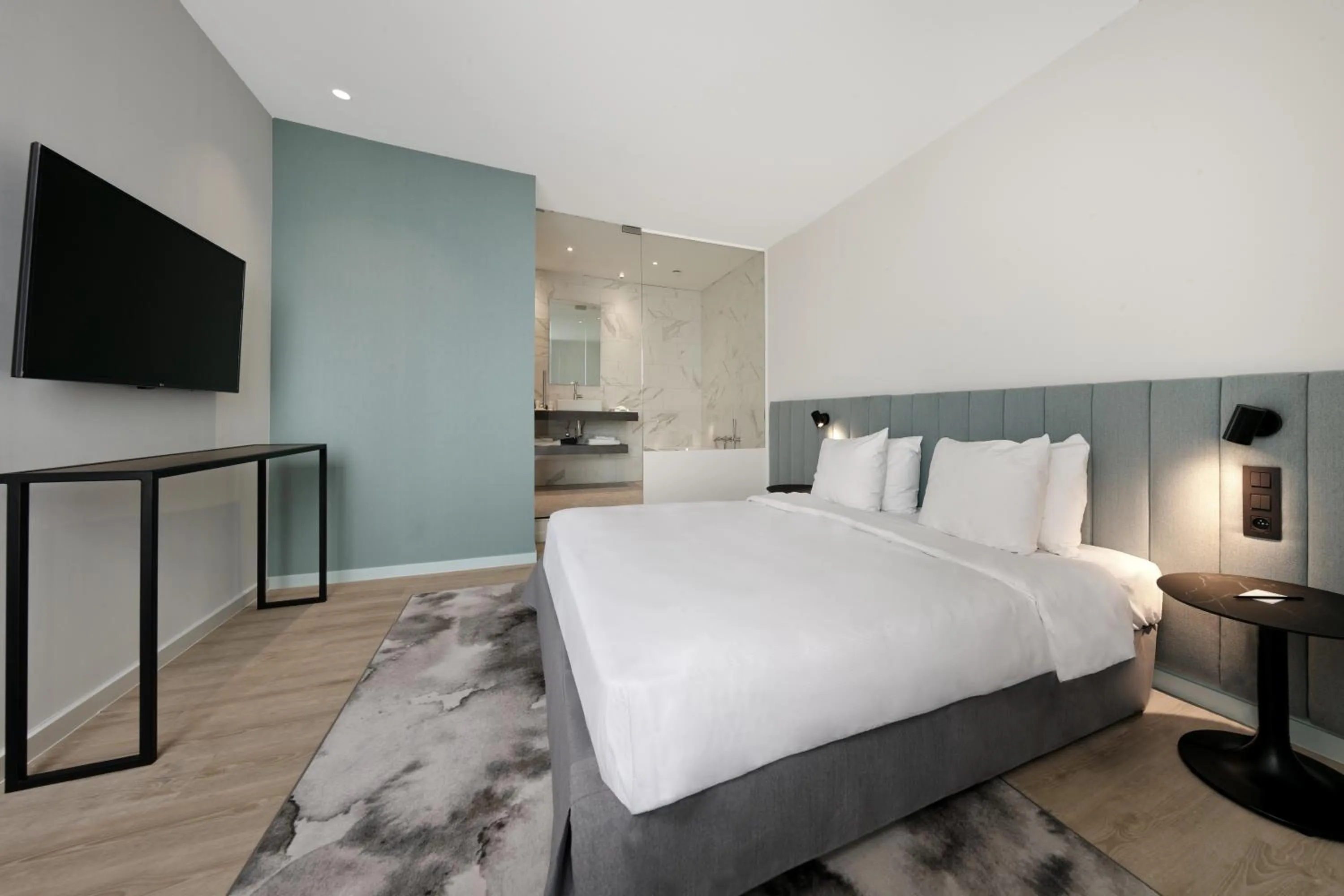 Bedroom, Bed in Radisson Blu Hotel, Hasselt