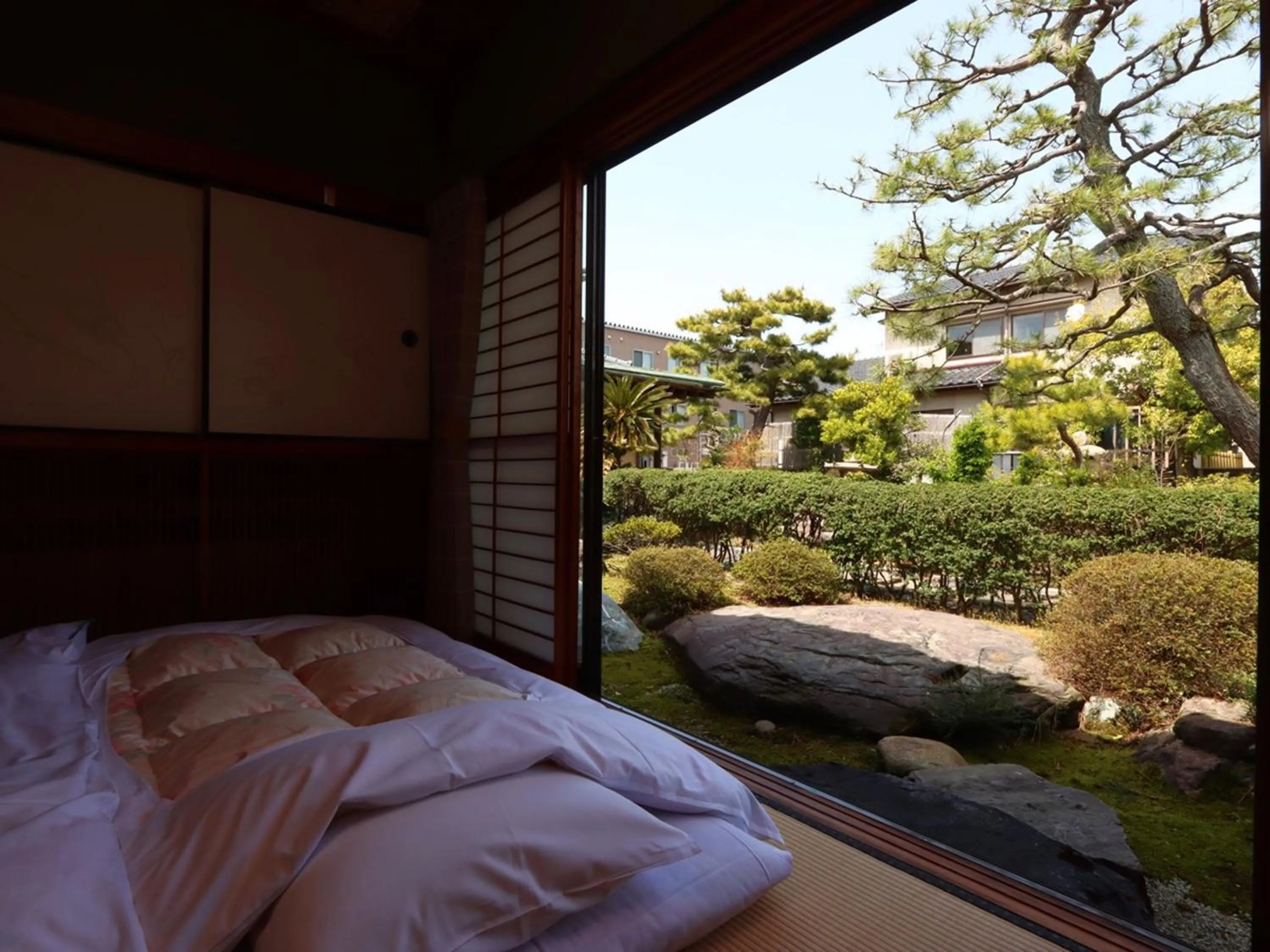 Day, Bed in Ryokan Karasawa
