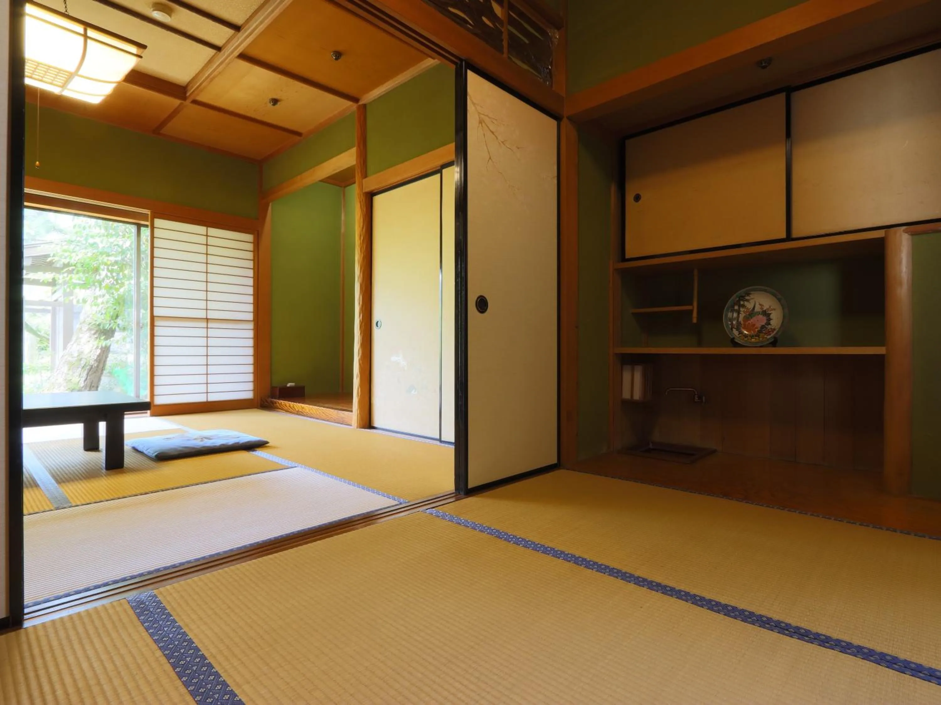 Photo of the whole room, Bed in Ryokan Karasawa