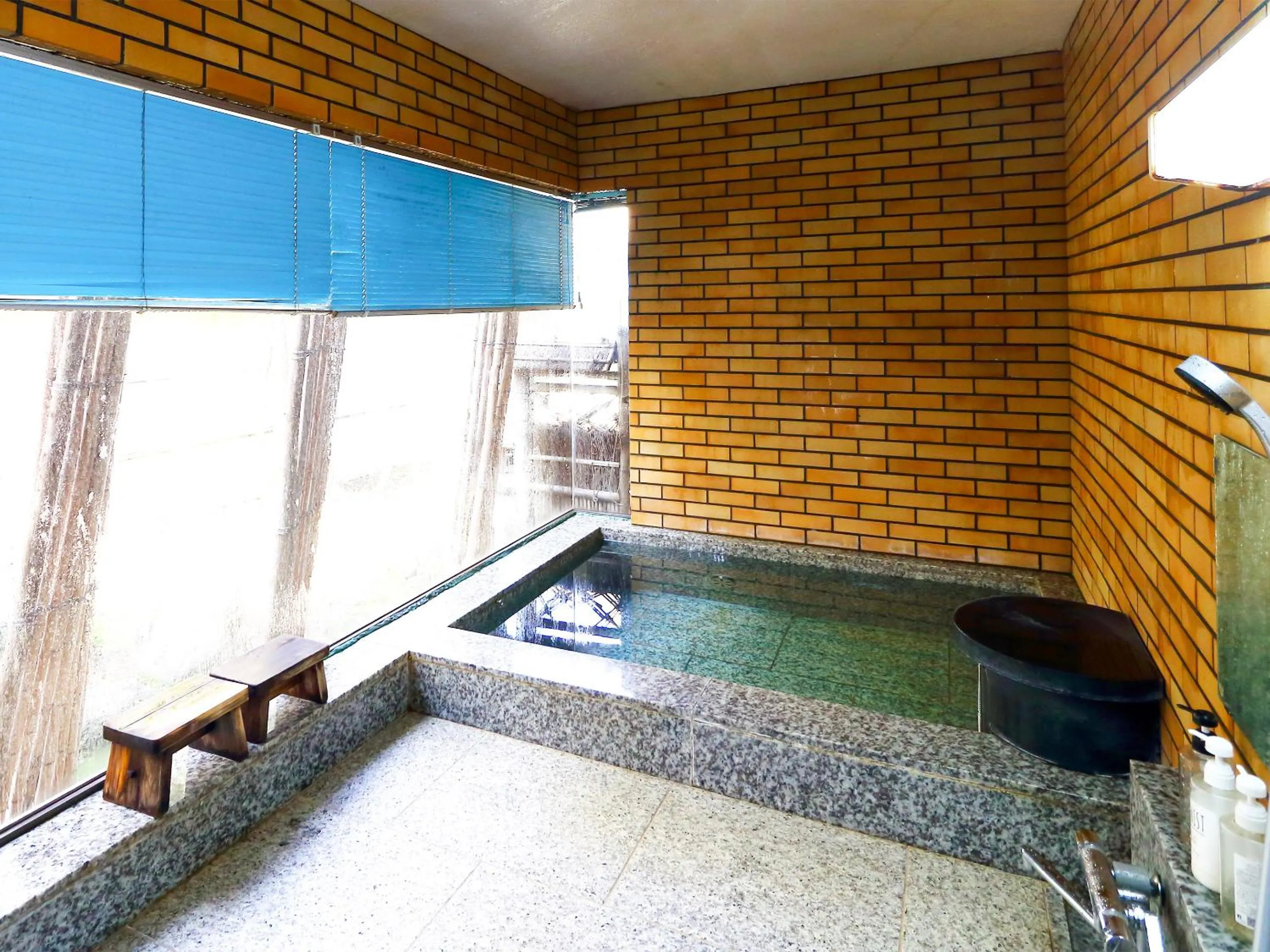 Area and facilities in Ryokan Karasawa