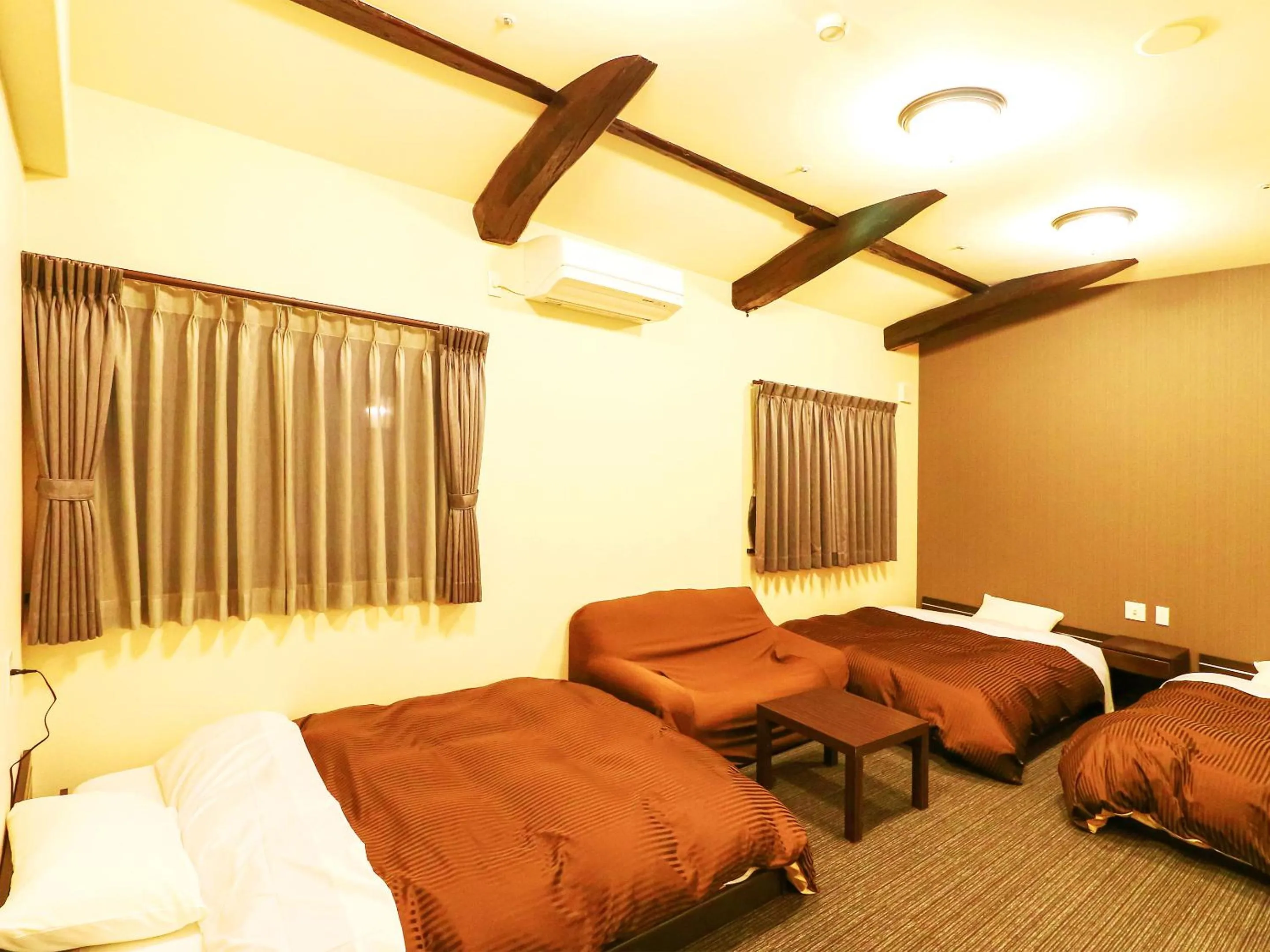 Photo of the whole room in Ryokan Karasawa