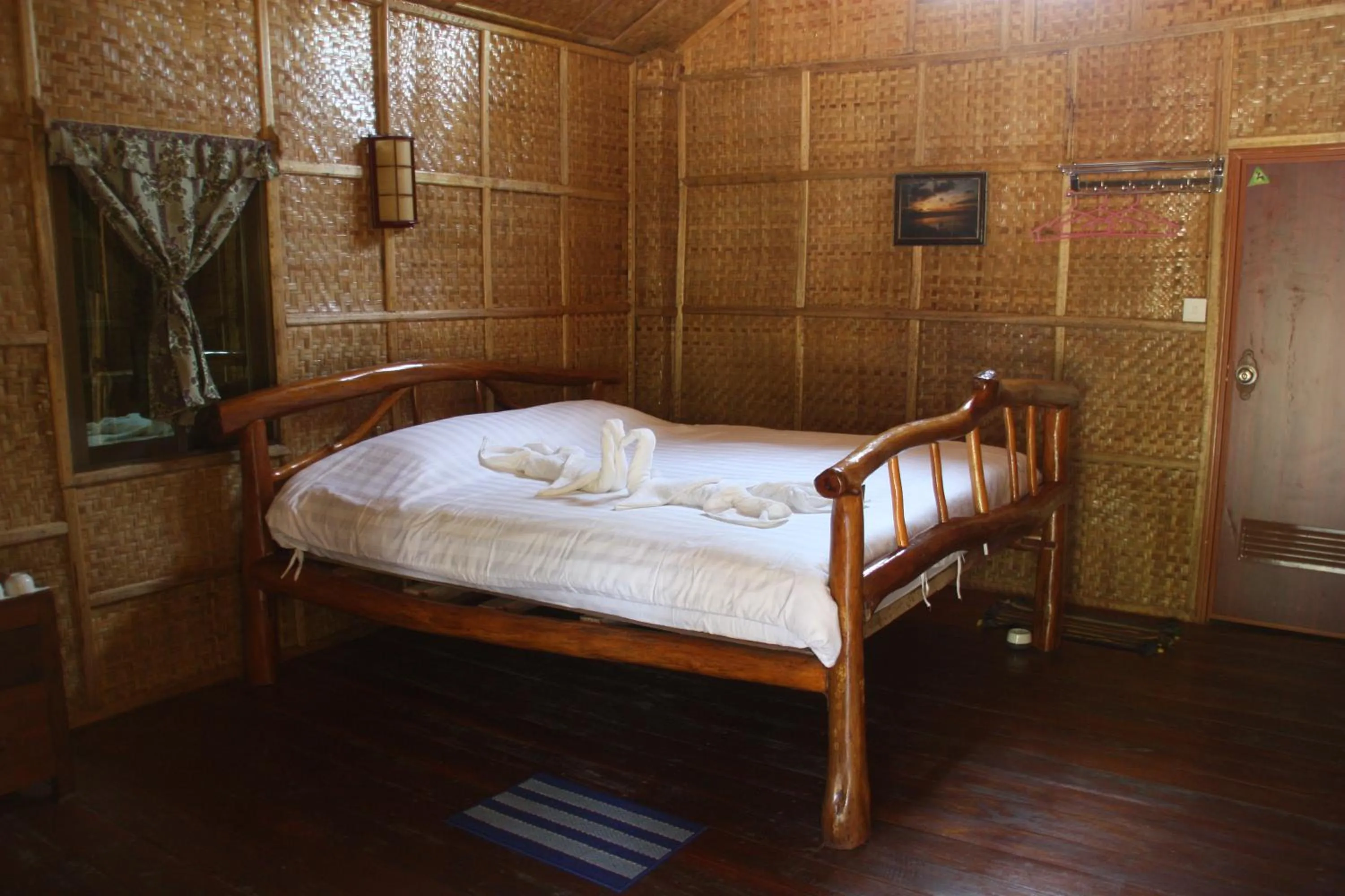 Bedroom, Bed in Soe Ko Ko Beach House & Restaurant