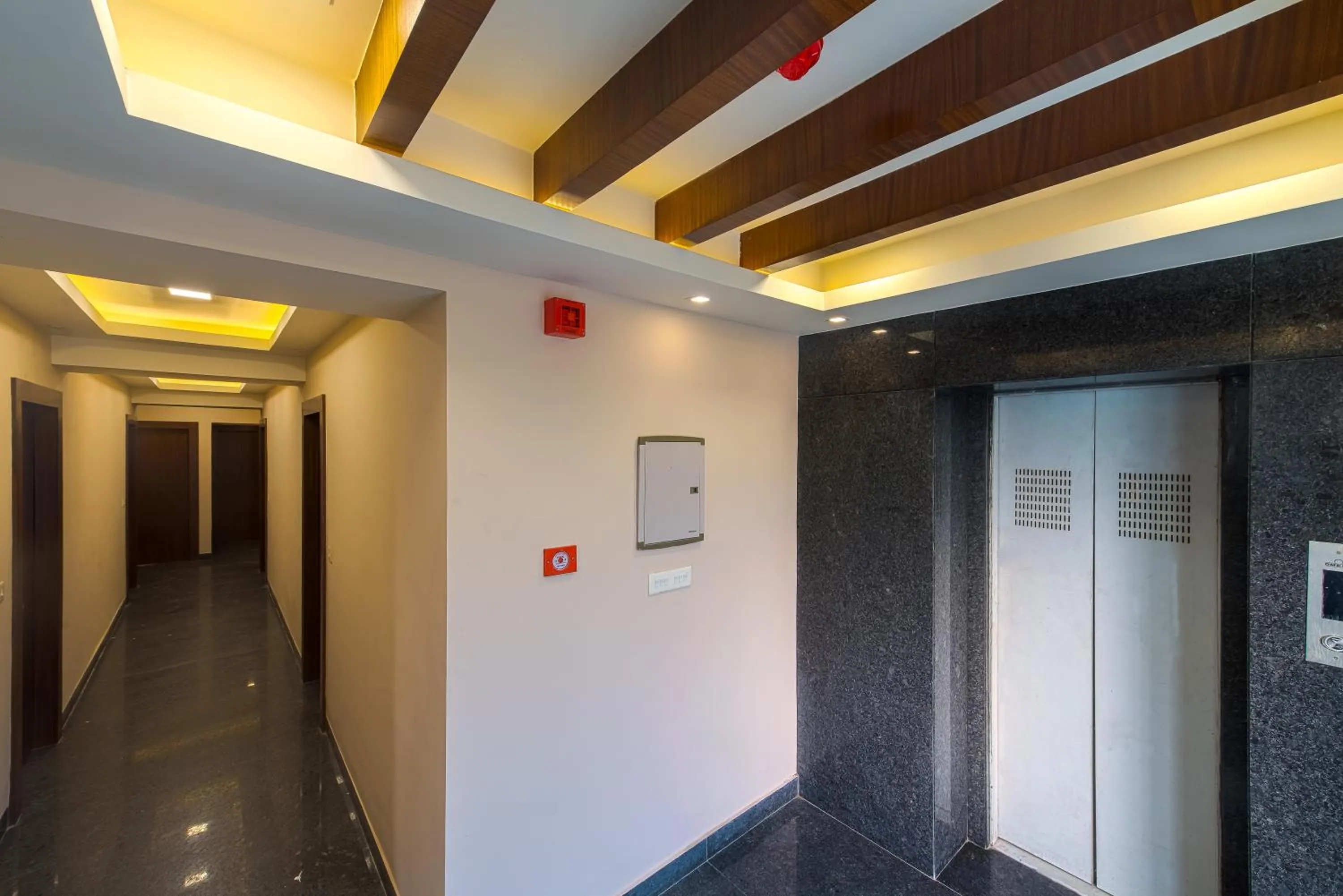 elevator in Treebo Vedanta, Metropolitan