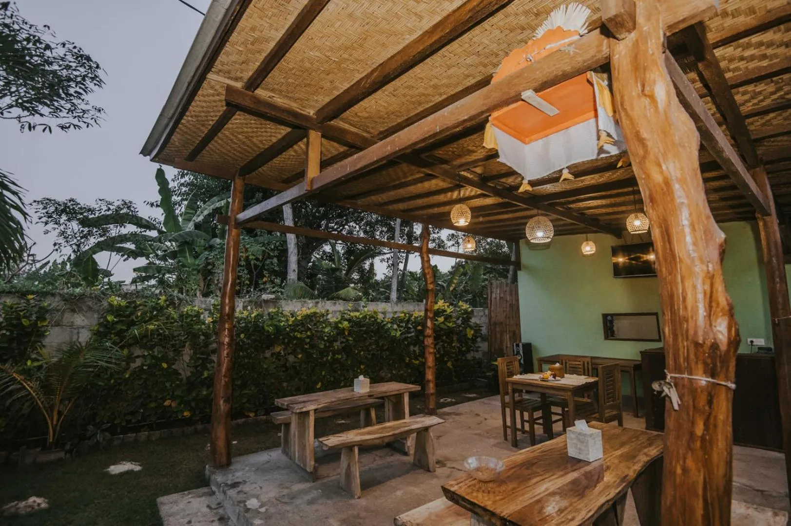 Restaurant/places to eat in Nerima Hut Lembongan