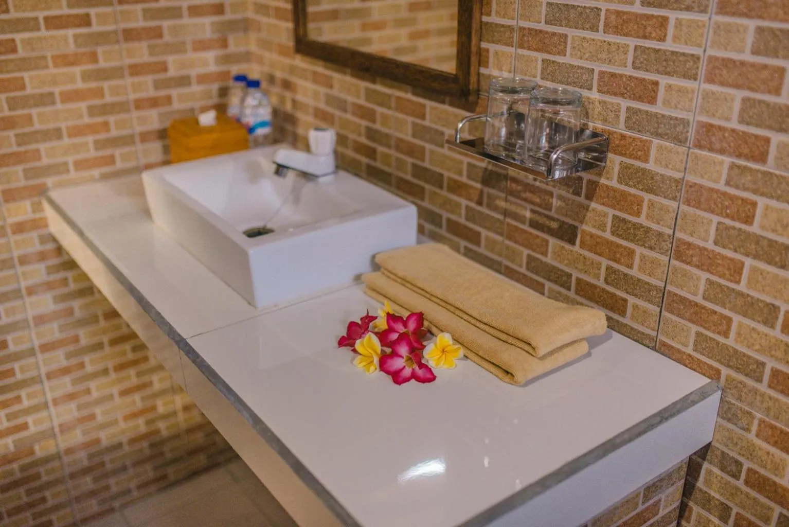 Bathroom in Nerima Hut Lembongan