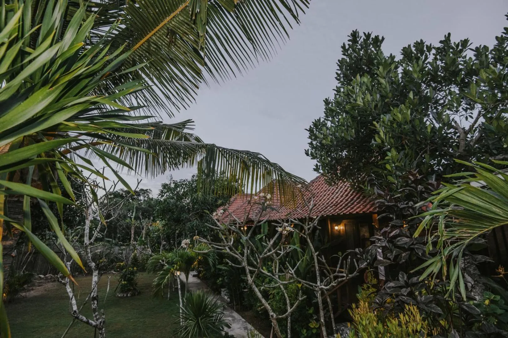 Property building in Nerima Hut Lembongan
