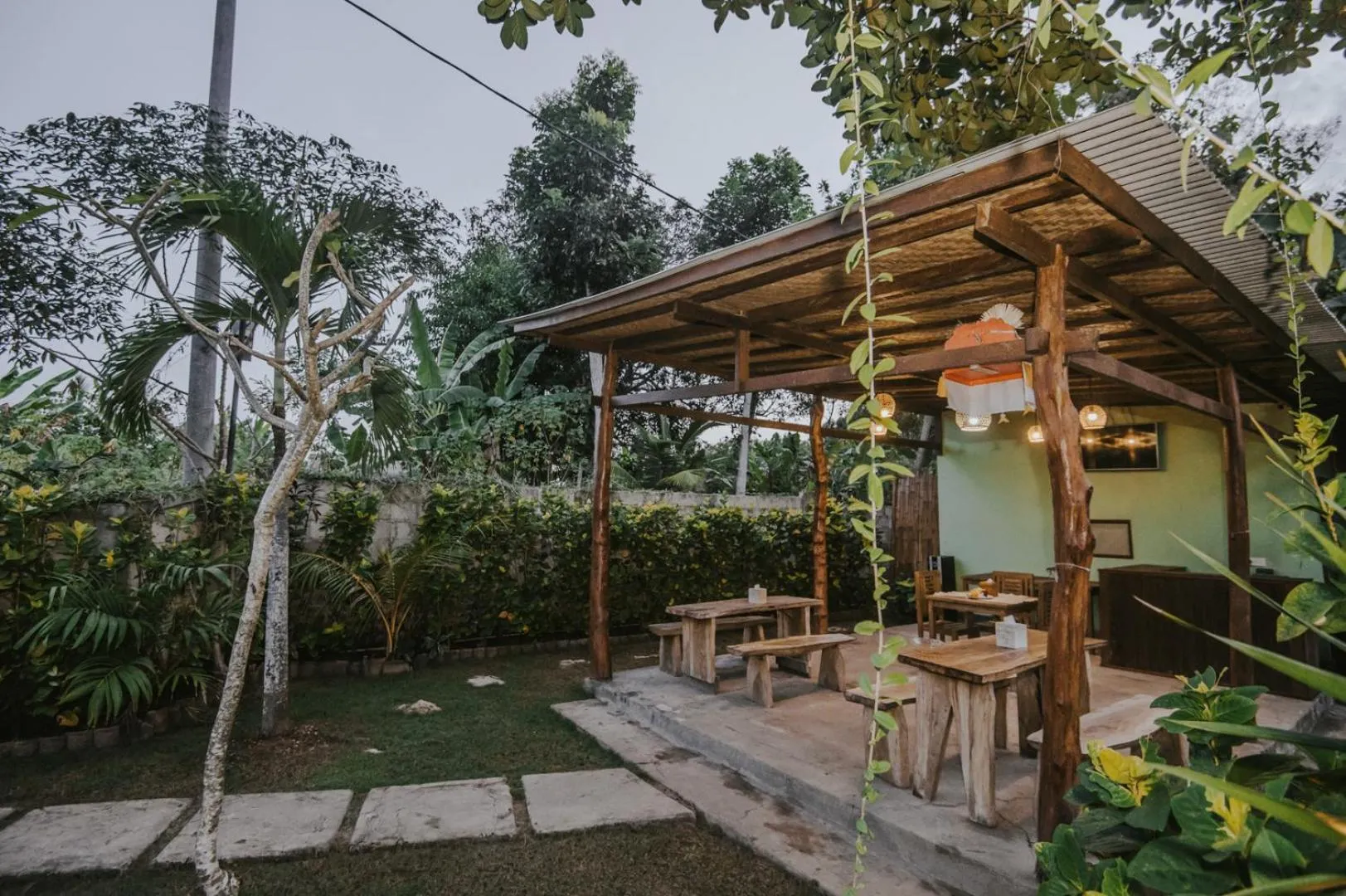 Restaurant/places to eat in Nerima Hut Lembongan