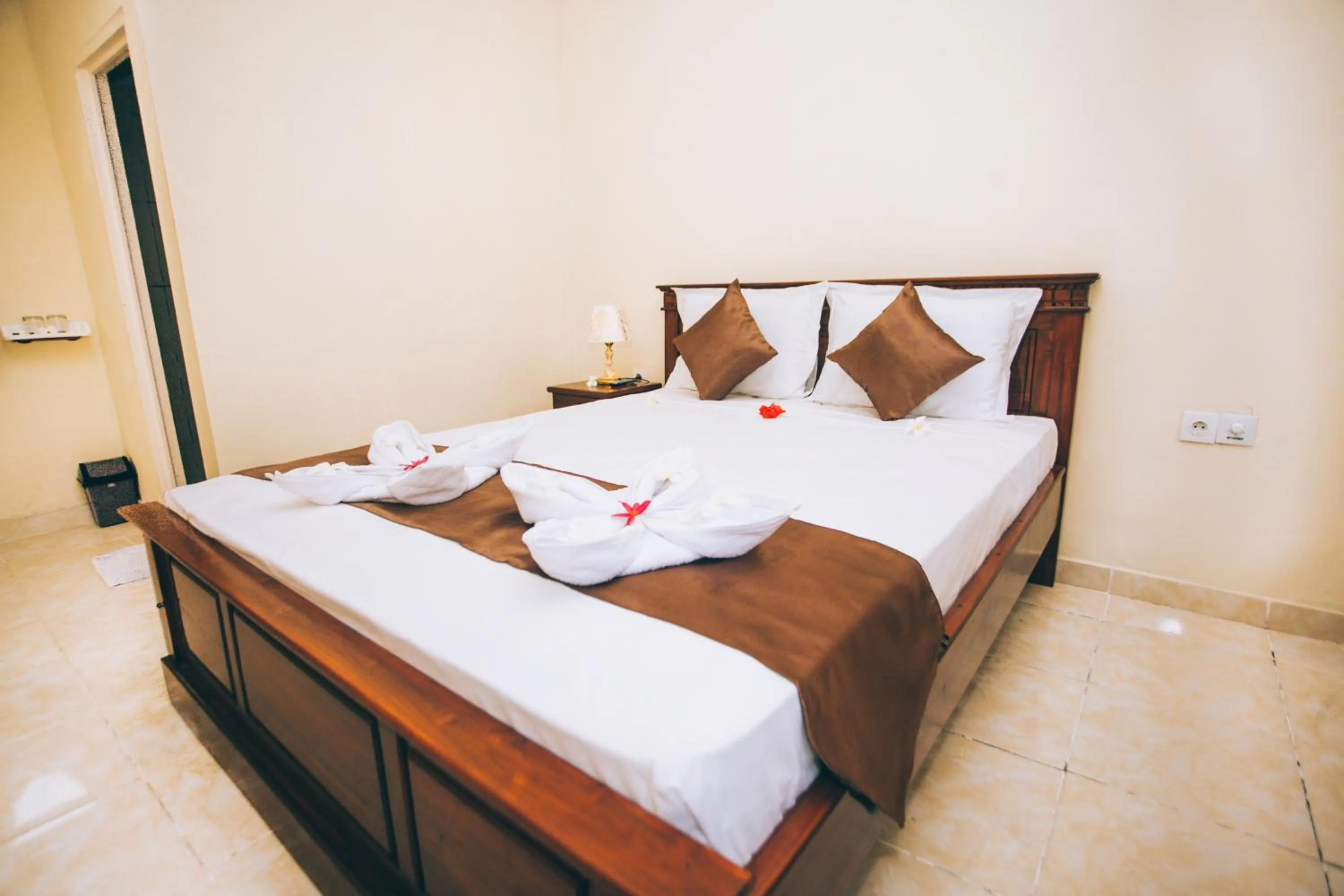 Bedroom, Bed in Nerima Hut Lembongan