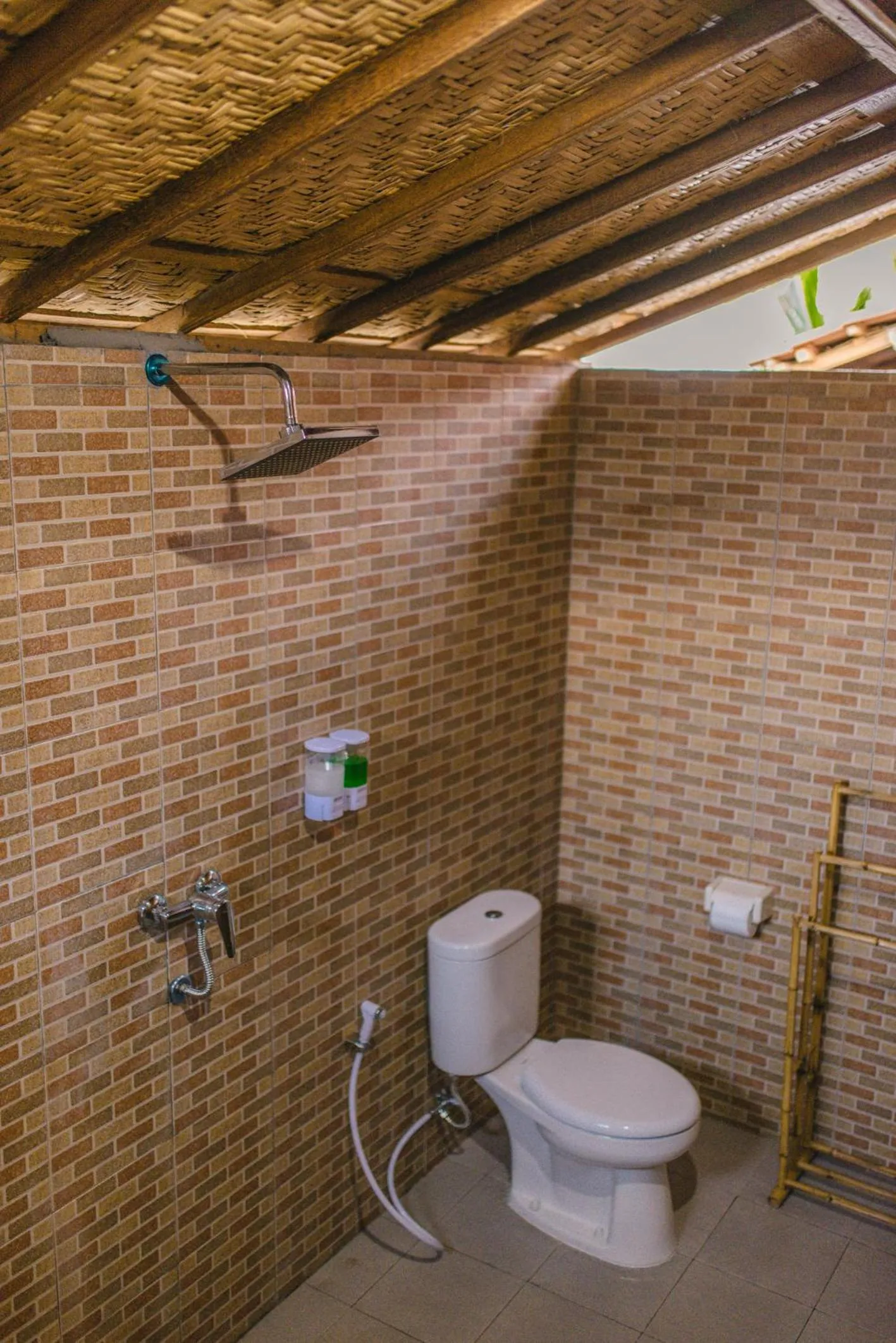 Toilet in Nerima Hut Lembongan