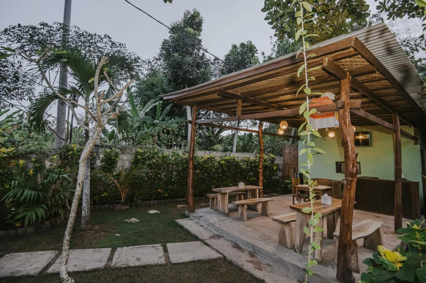 Restaurant/places to eat in Nerima Hut Lembongan