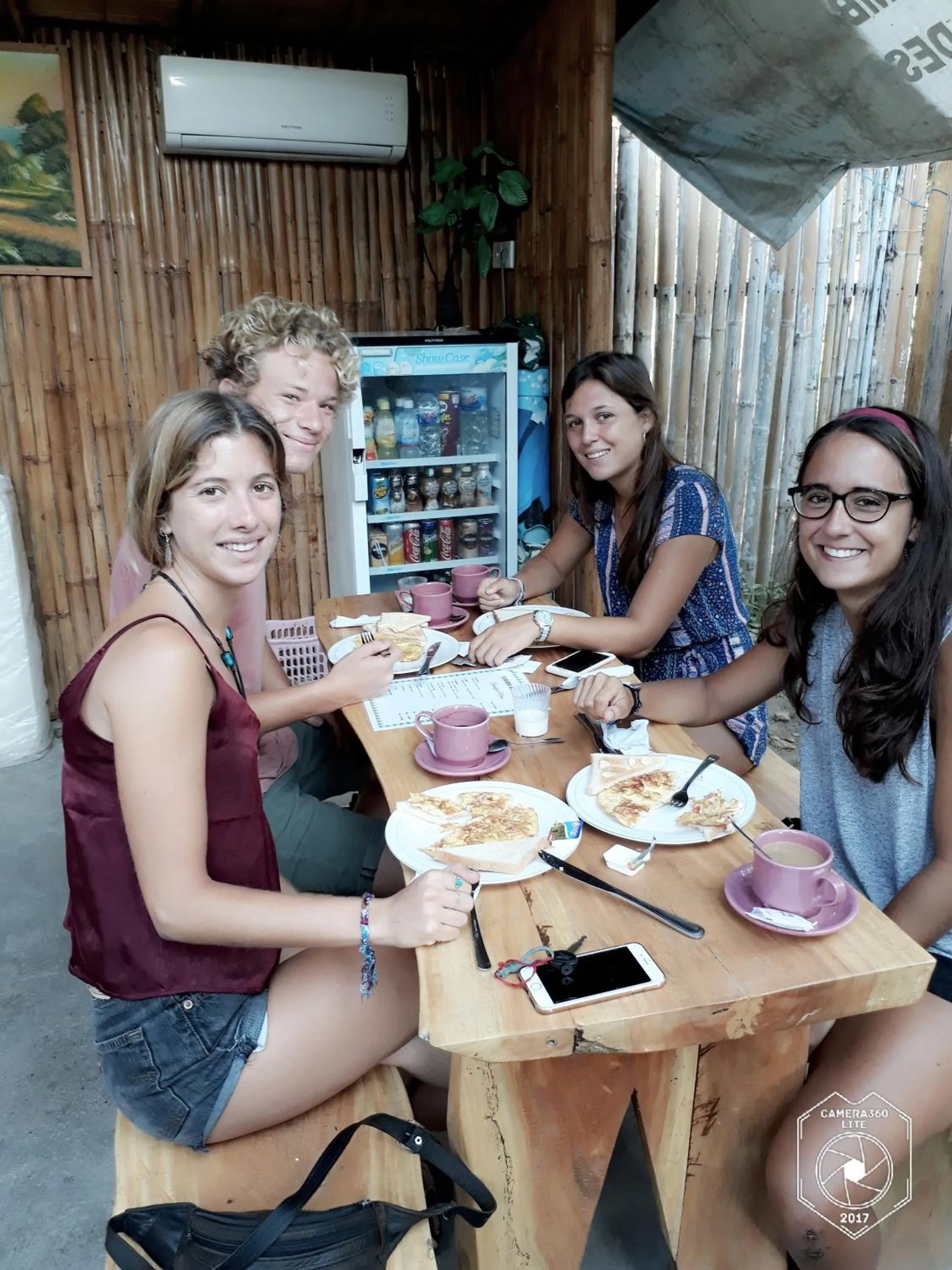 Restaurant/places to eat in Nerima Hut Lembongan