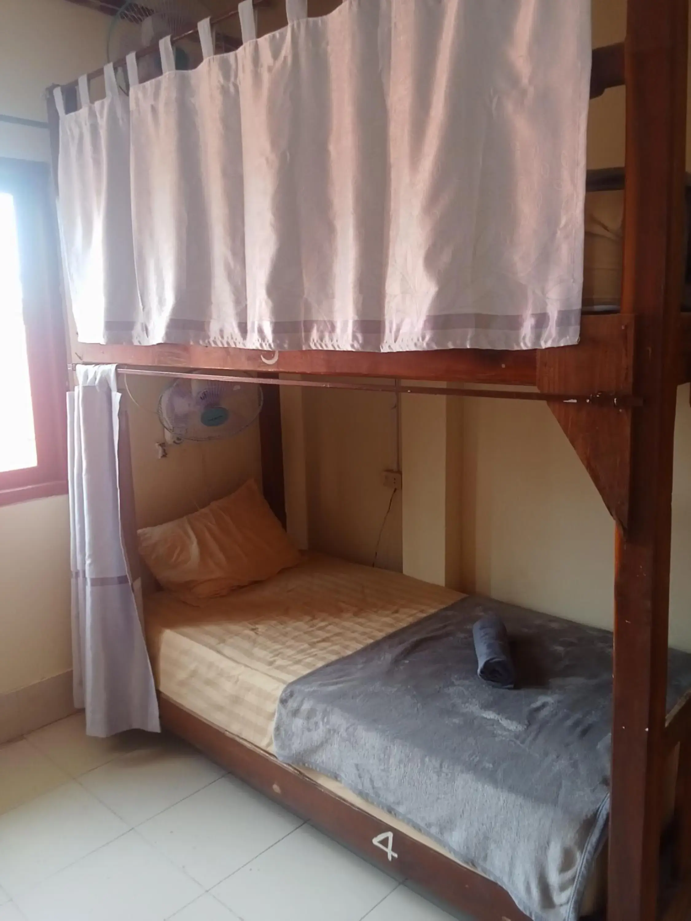 Bunk Bed in Mixed Dormitory Room in Ning Ning Bungalow Bunk Bed in Mixed Dormitory Room in Ning Ning Bungalow