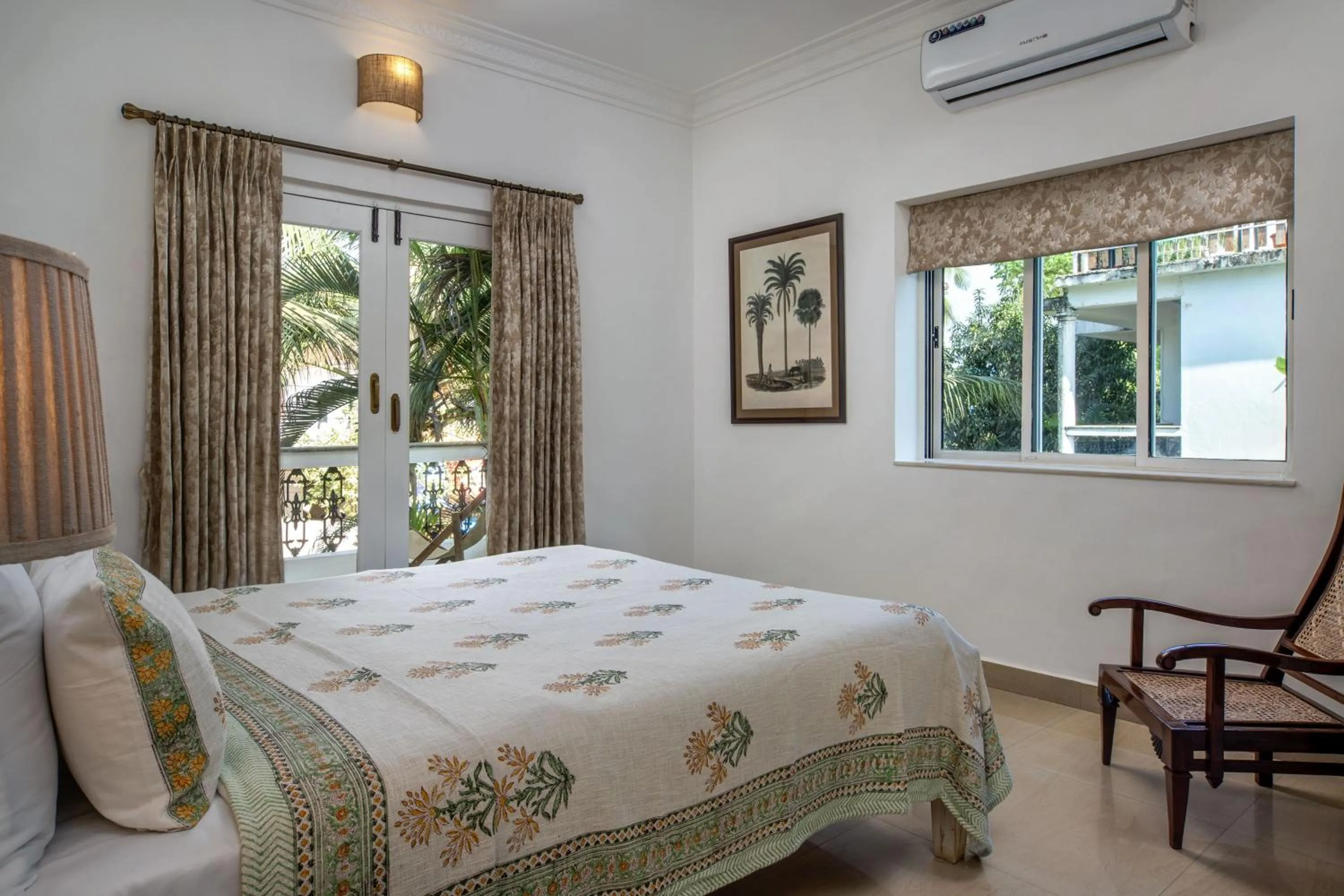 Photo of the whole room, Bed in LaRiSa Resort, Morjim