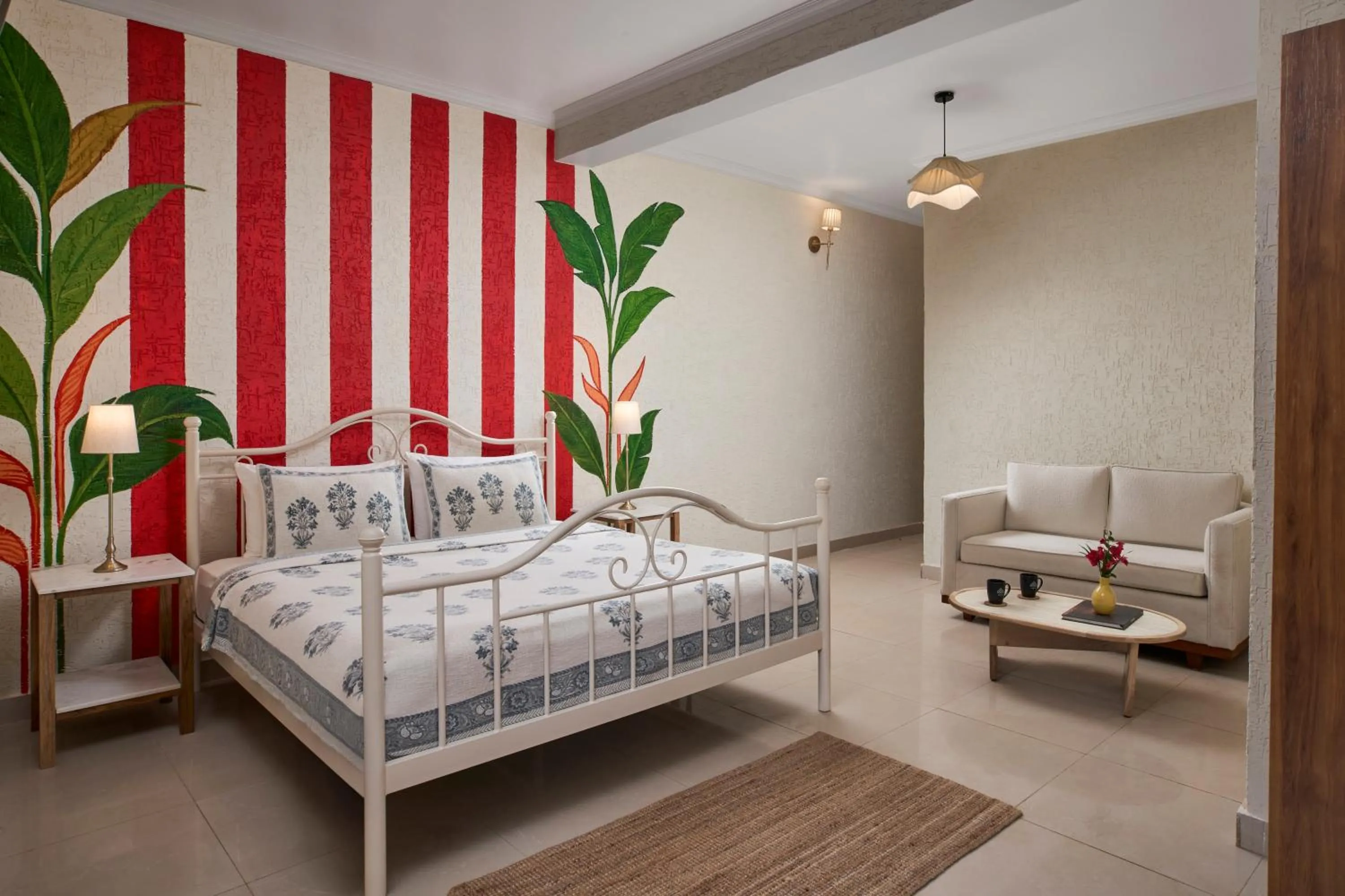 Bedroom, Bed in LaRiSa Resort, Morjim