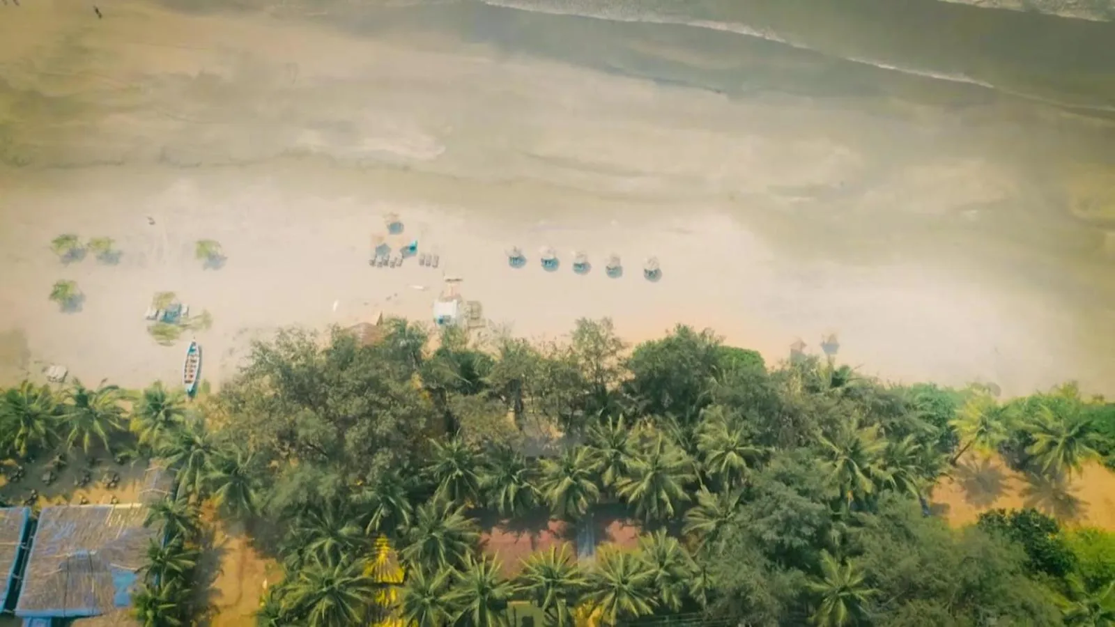 Property building in LaRiSa Resort, Morjim